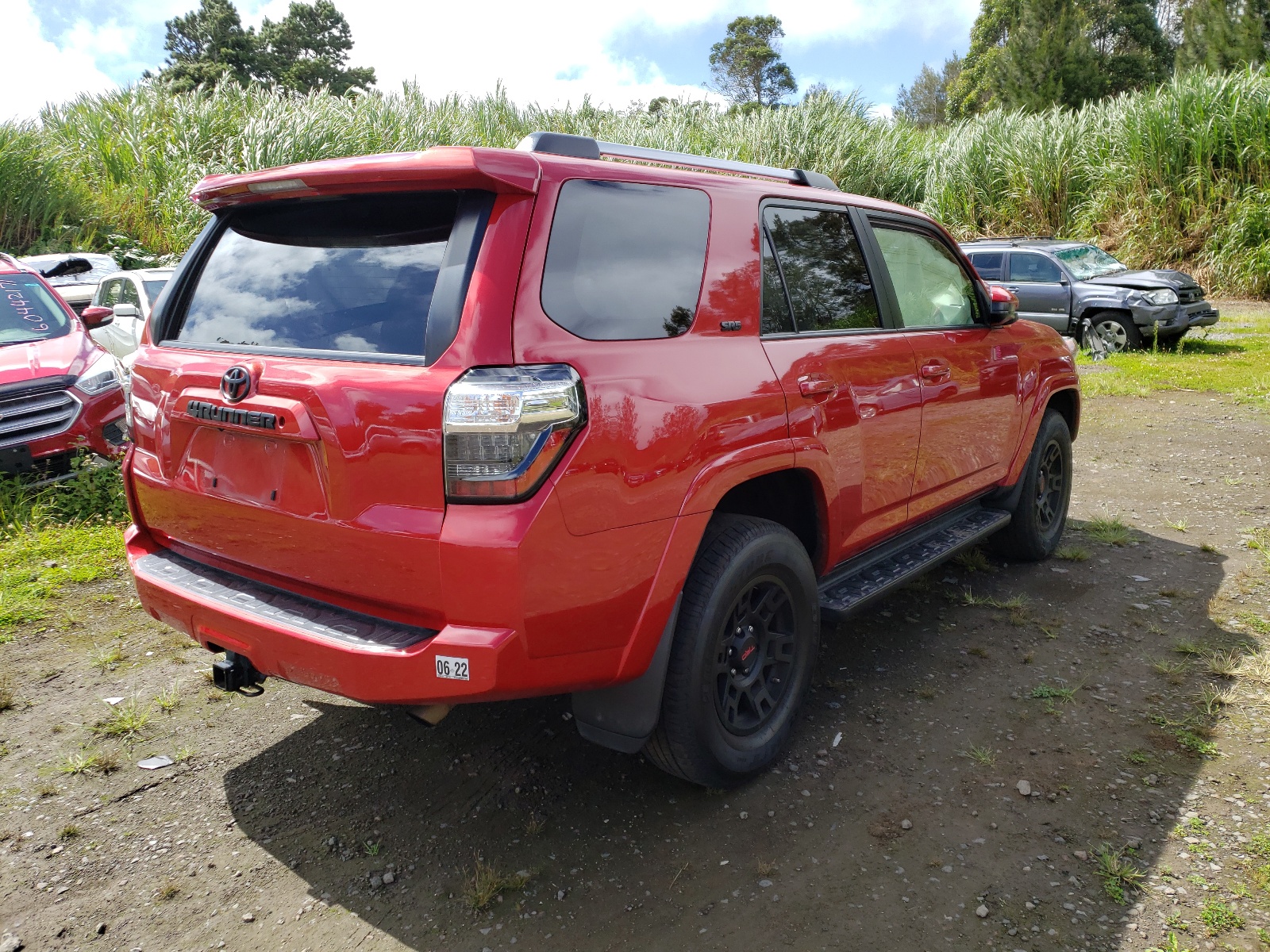 Photo 4 from auction – 2019 TOYOTA 4RUNNER SR with VIN JTEBU5JR3K5671669