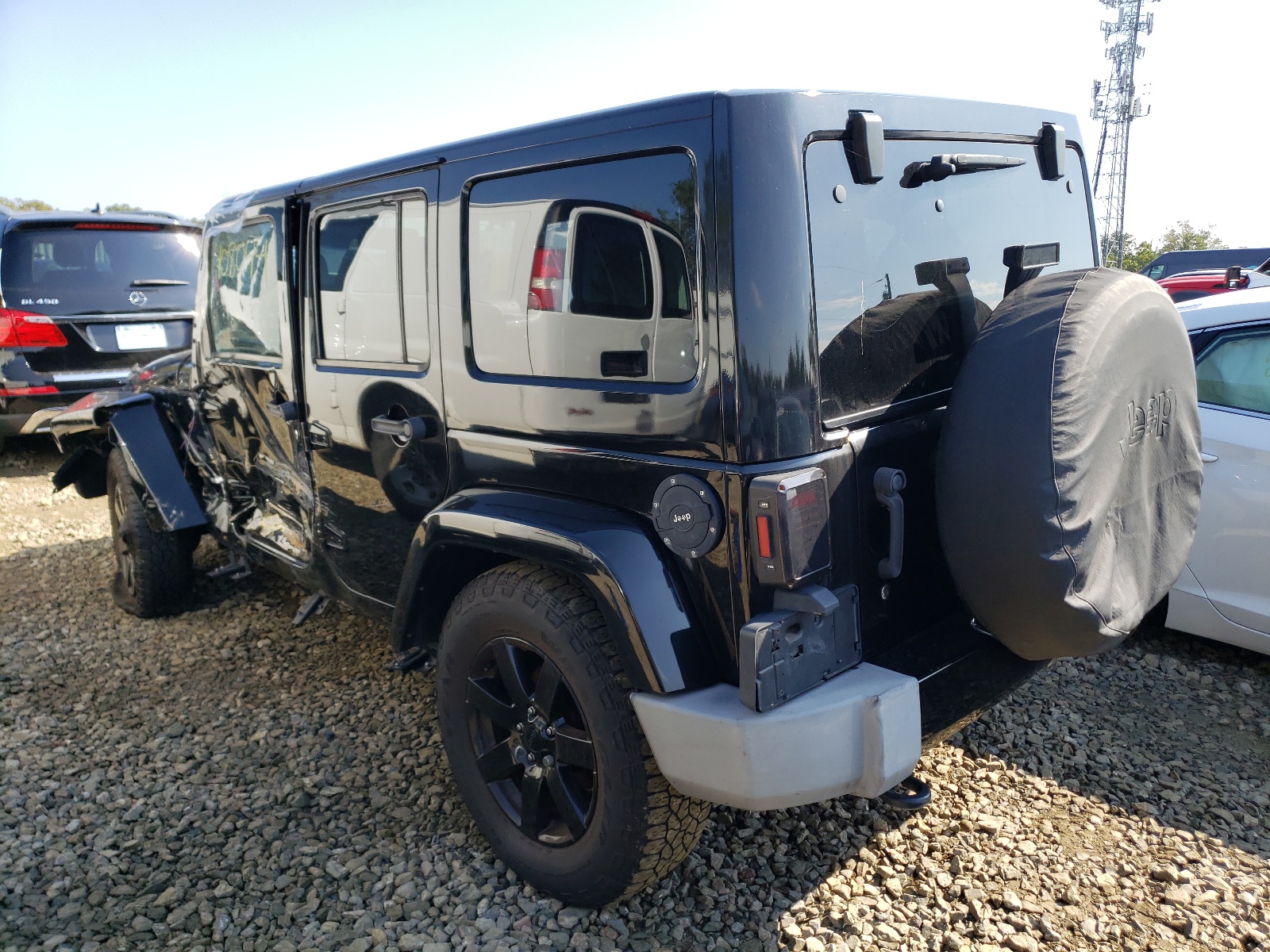 Zdjęcie 3 z aukcji – 2015 JEEP WRANGLER U z VIN 1C4BJWEG3FL557507