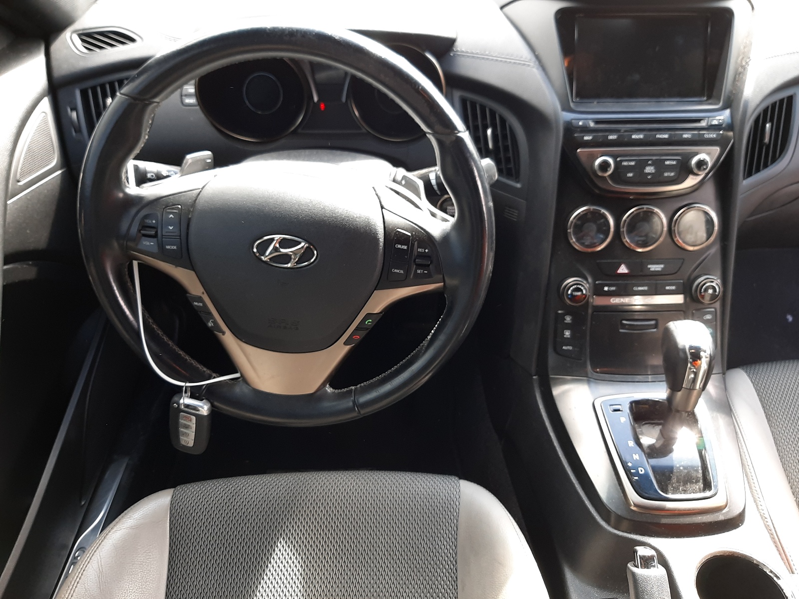 Photo 9 from auction – 2013 HYUNDAI GENESIS CO with VIN KMHHT6KD4DU095525