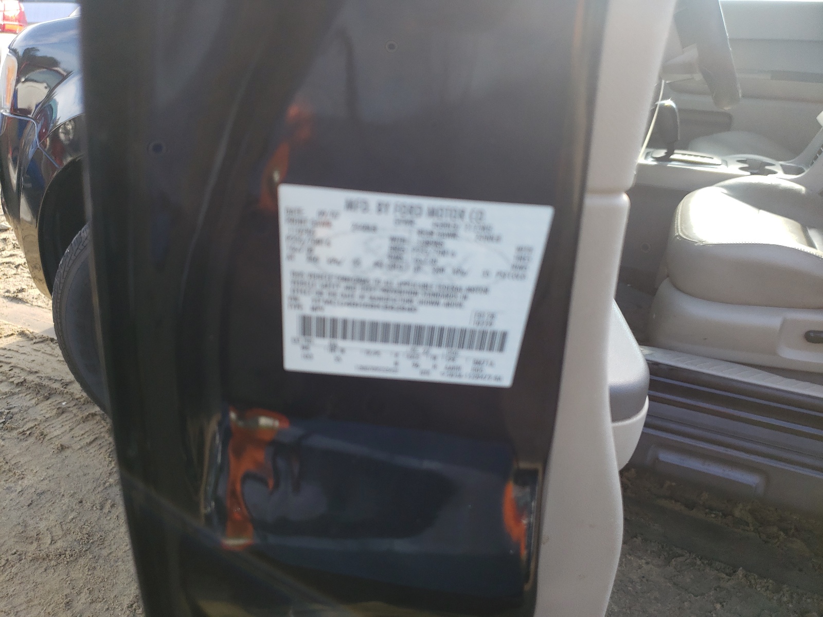 Photo 10 from auction – 2008 FORD ESCAPE HEV with VIN 1FMCU49H58KB82940