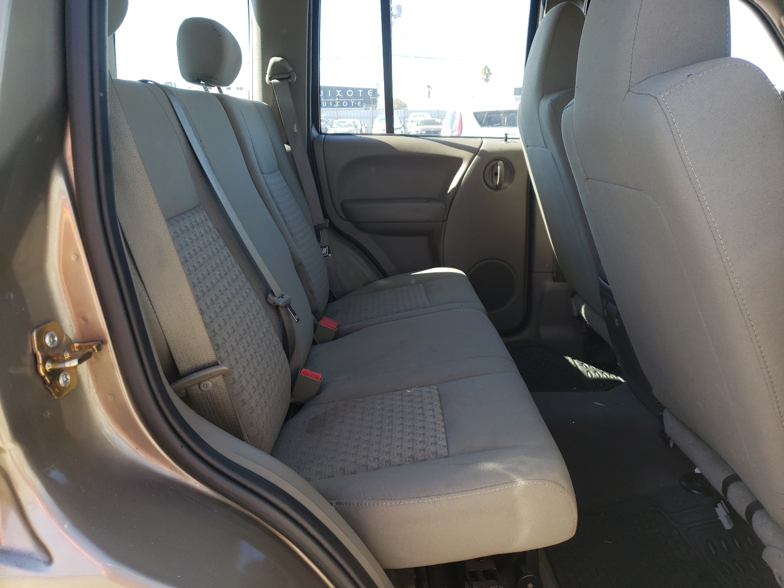 Photo 6 from auction – 2007 JEEP LIBERTY SP with VIN 1J4GL48K67W701419