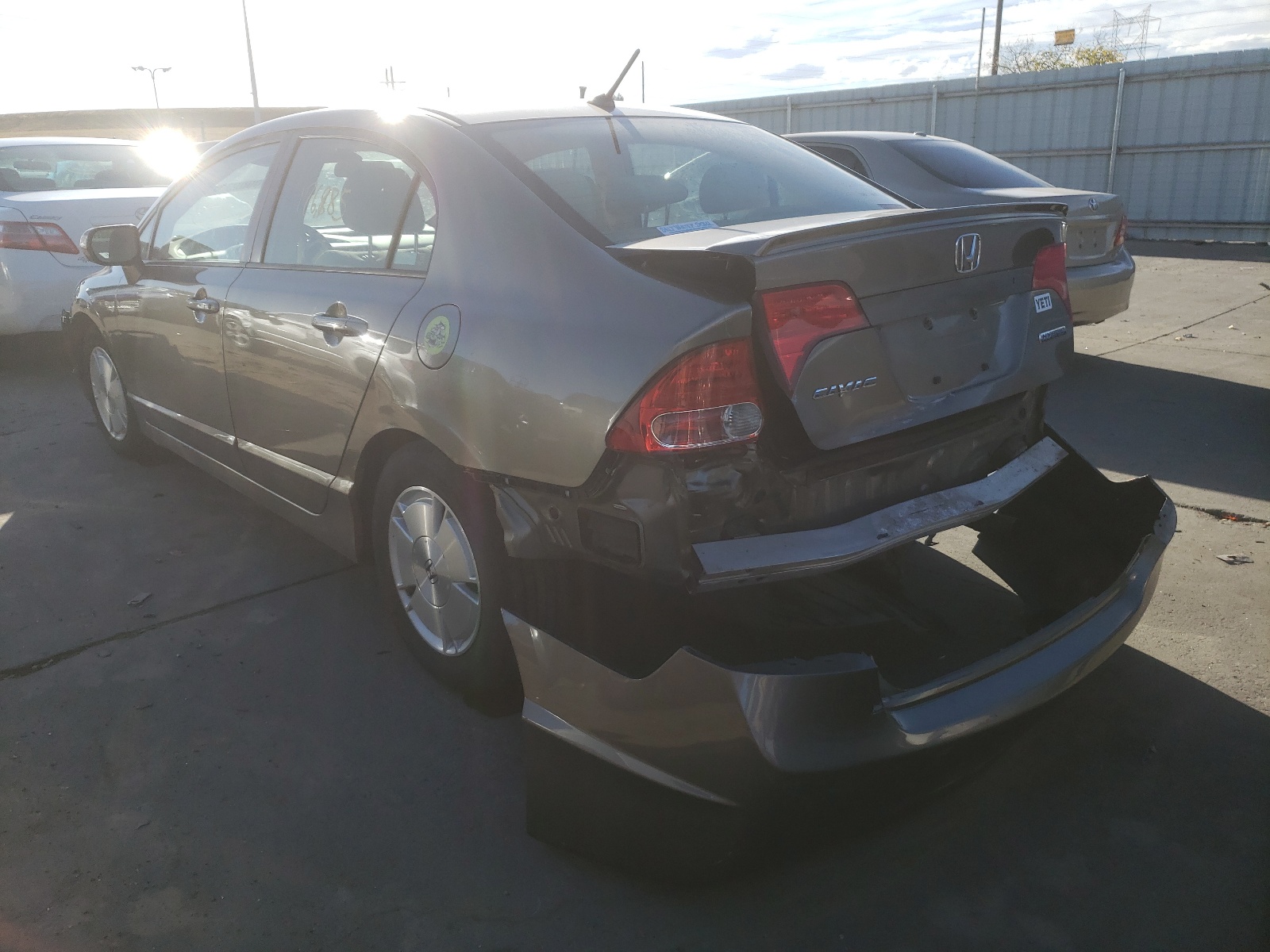Photo 3 from auction – 2006 HONDA CIVIC HYBR with VIN JHMFA36236S011829