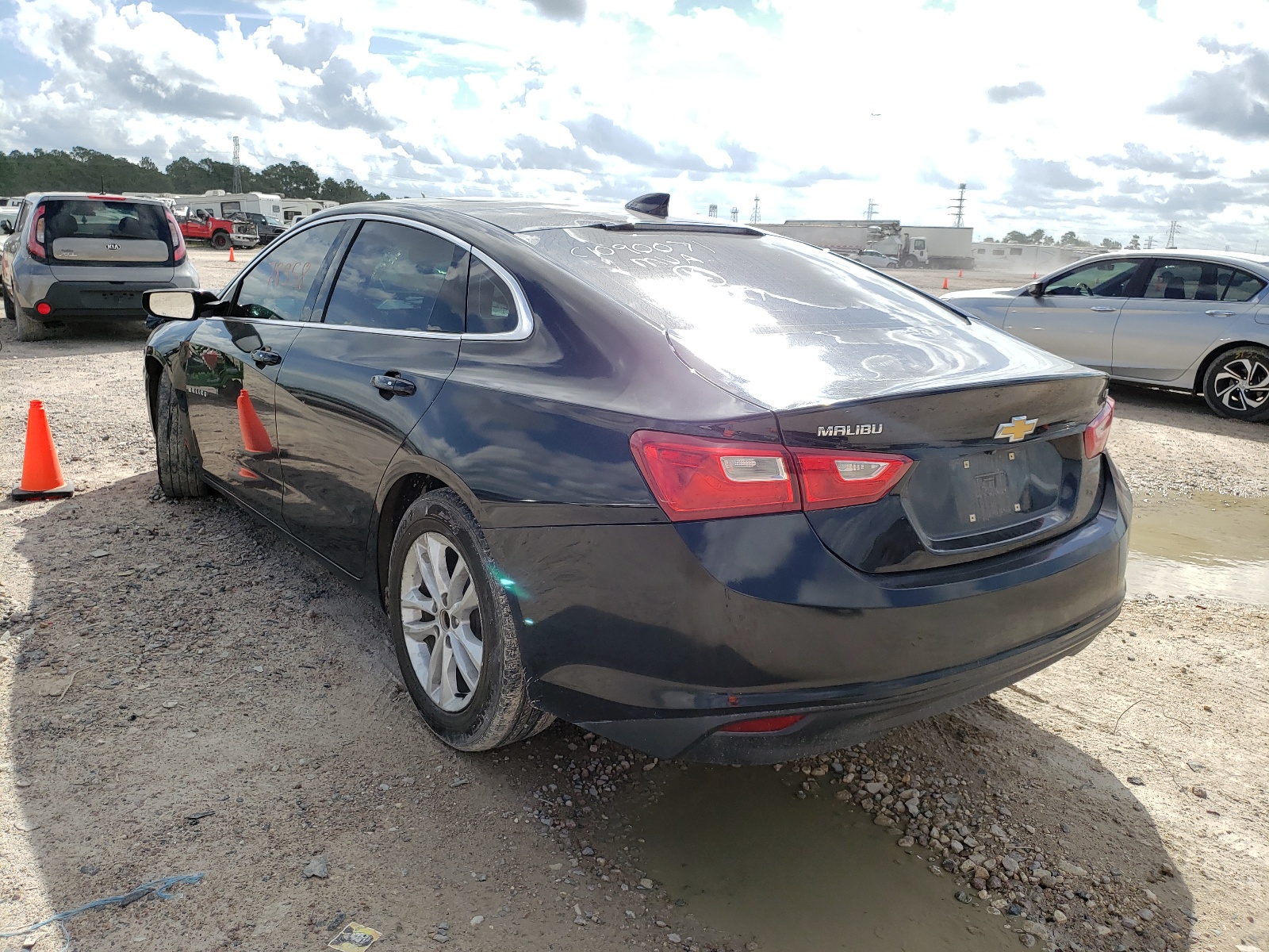 Photo 3 from auction – 2018 CHEVROLET MALIBU LT with VIN 1G1ZD5STXJF150978