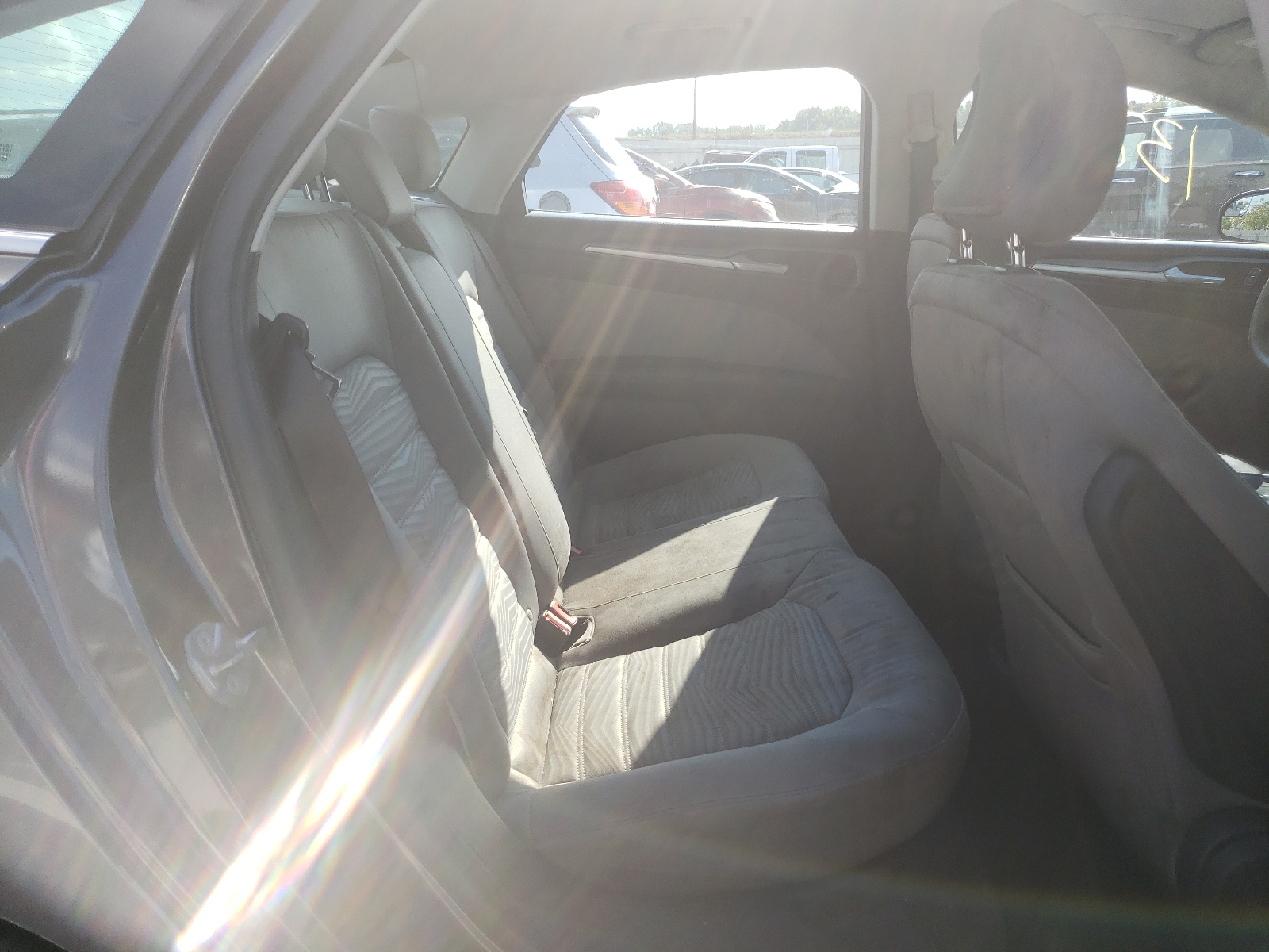 Photo 6 from auction – 2016 FORD FUSION S with VIN 3FA6P0G76GR129434