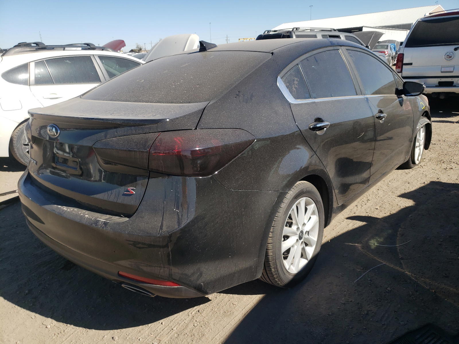 Photo 4 from auction – 2017 KIA FORTE LX with VIN 3KPFL4A72HE040829