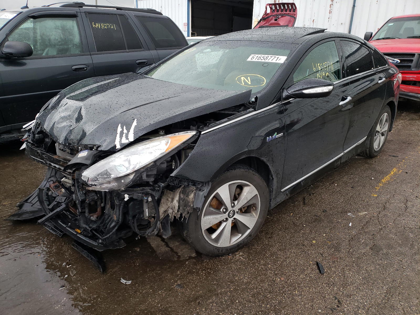 Photo 2 from auction – 2011 HYUNDAI SONATA GL with VIN KMHEC4A41BA011135