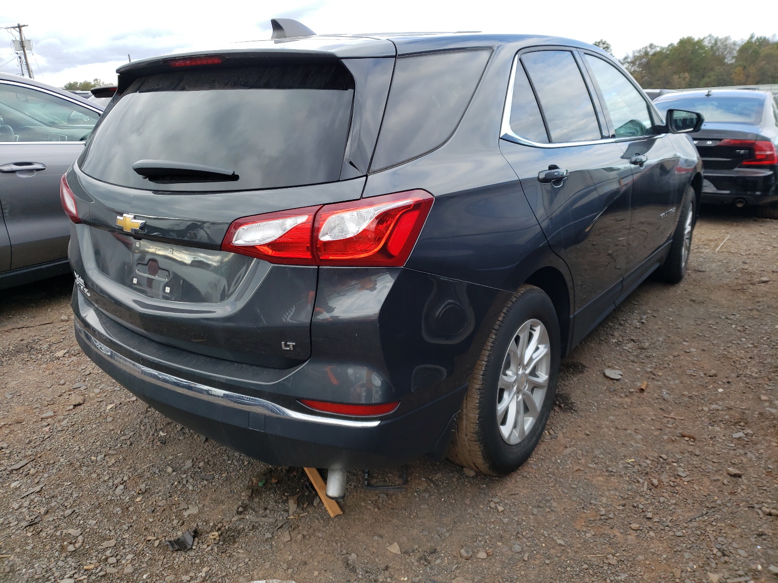 Photo 4 from auction – 2018 CHEVROLET EQUINOX LT with VIN 2GNAXJEV1J6330949