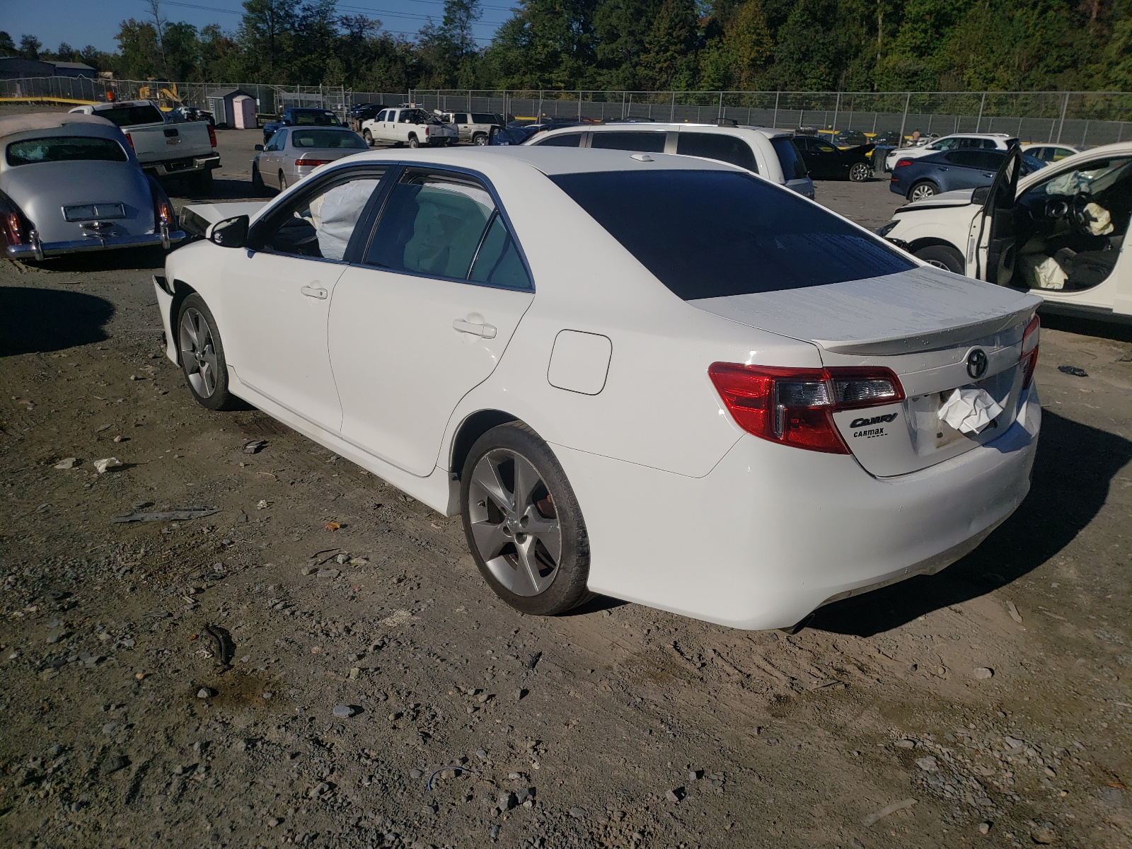 Photo 3 from auction – 2012 TOYOTA CAMRY SE with VIN 4T1BK1FK8CU016165
