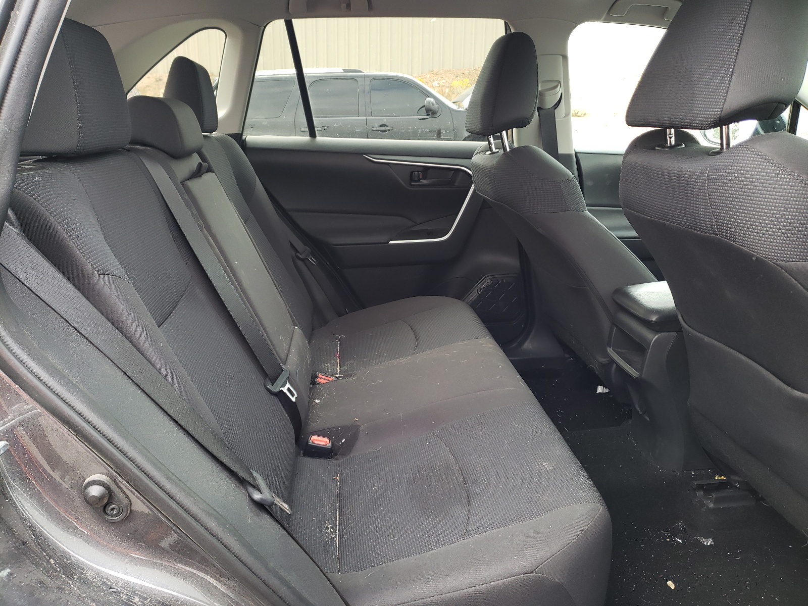Photo 6 from auction – 2021 TOYOTA RAV4 LE with VIN 2T3F1RFV9MC152473