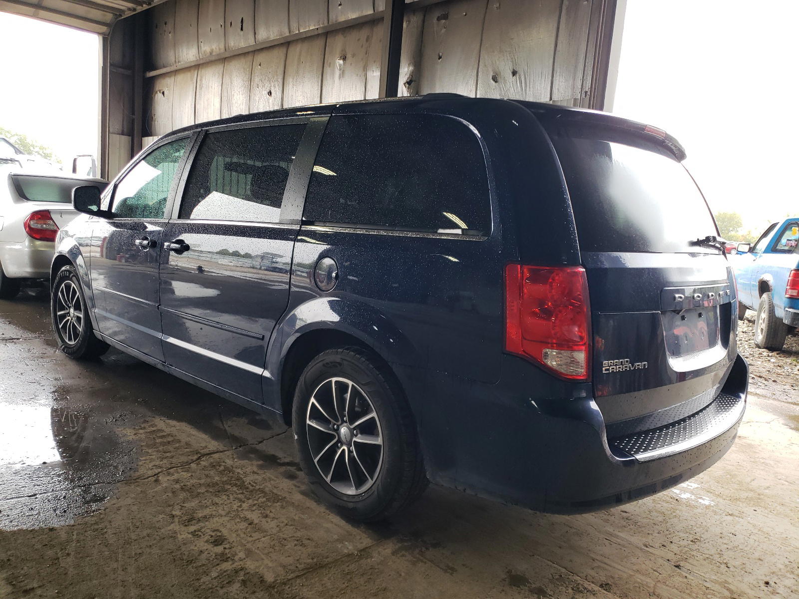 Photo 3 from auction – 2017 DODGE GRAND CARA with VIN 2C4RDGCG9HR732111