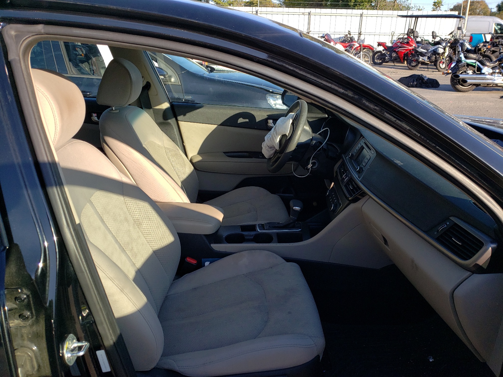 Photo 5 from auction – 2016 KIA OPTIMA LX with VIN 5XXGT4L36GG098947