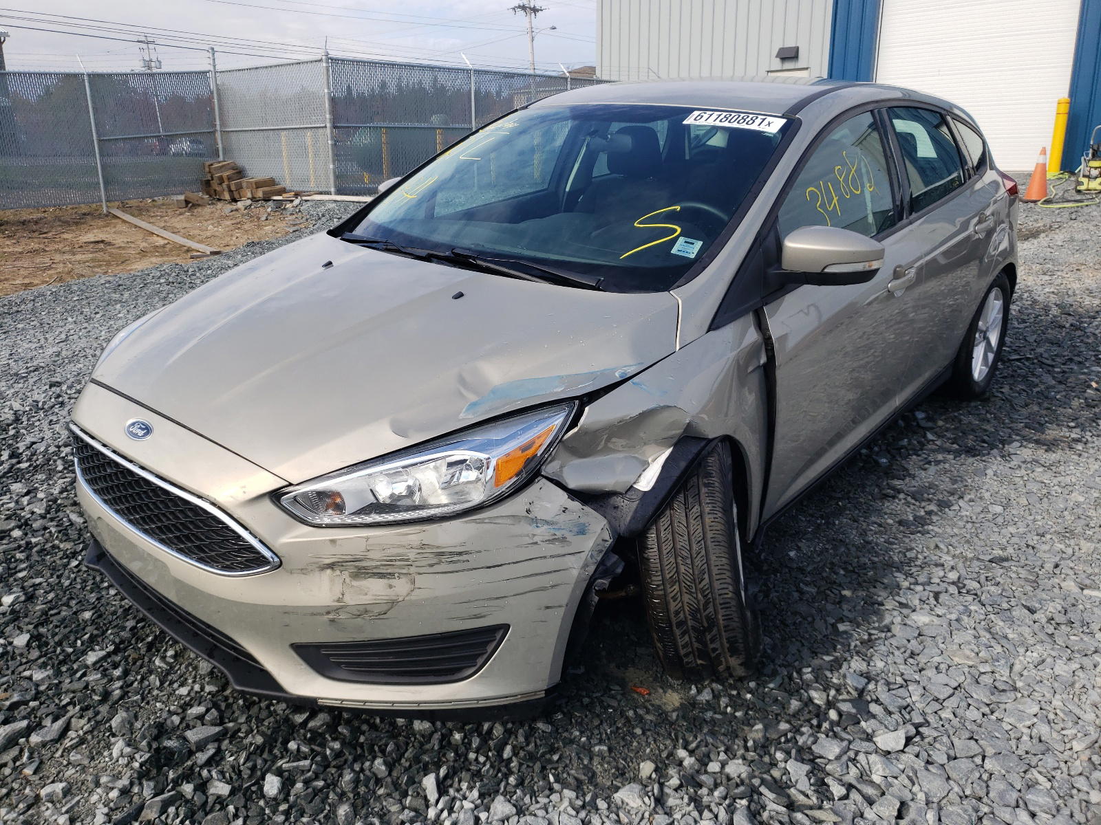 Photo 2 from auction – 2015 FORD FOCUS SE with VIN 1FADP3K25FL330677