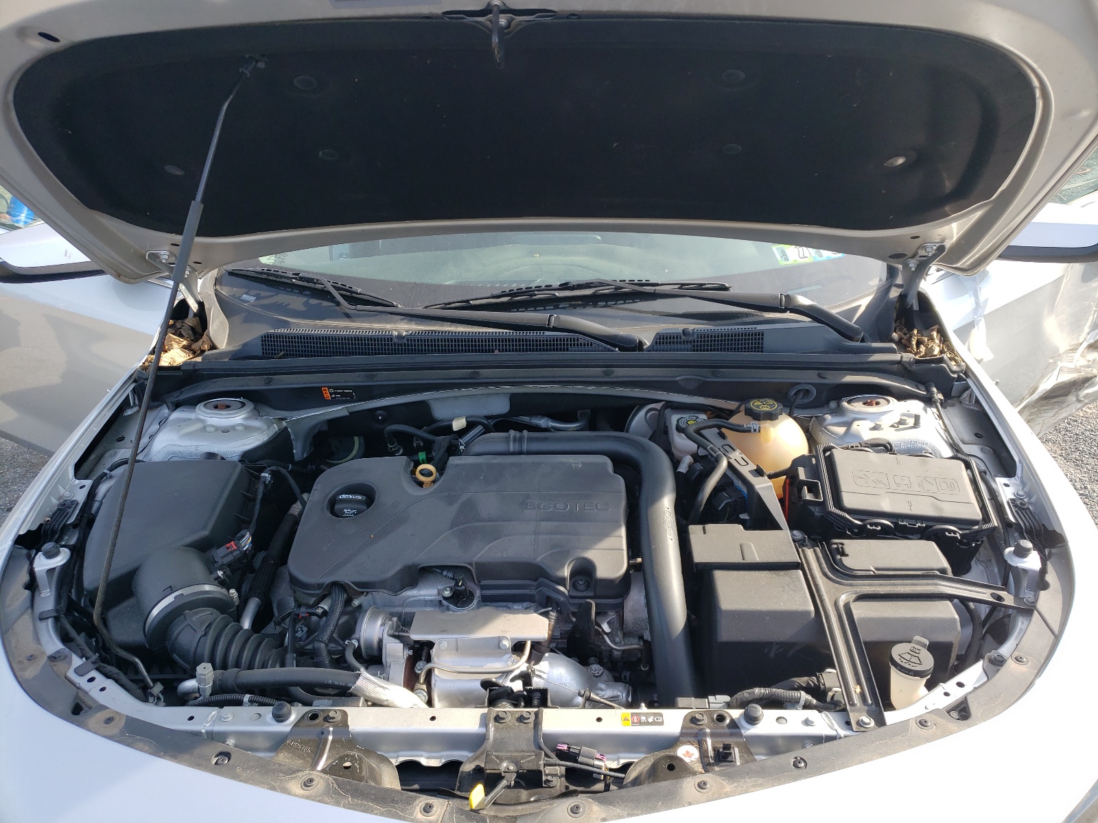 Photo 7 from auction – 2018 CHEVROLET MALIBU LT with VIN 1G1ZD5ST3JF241641