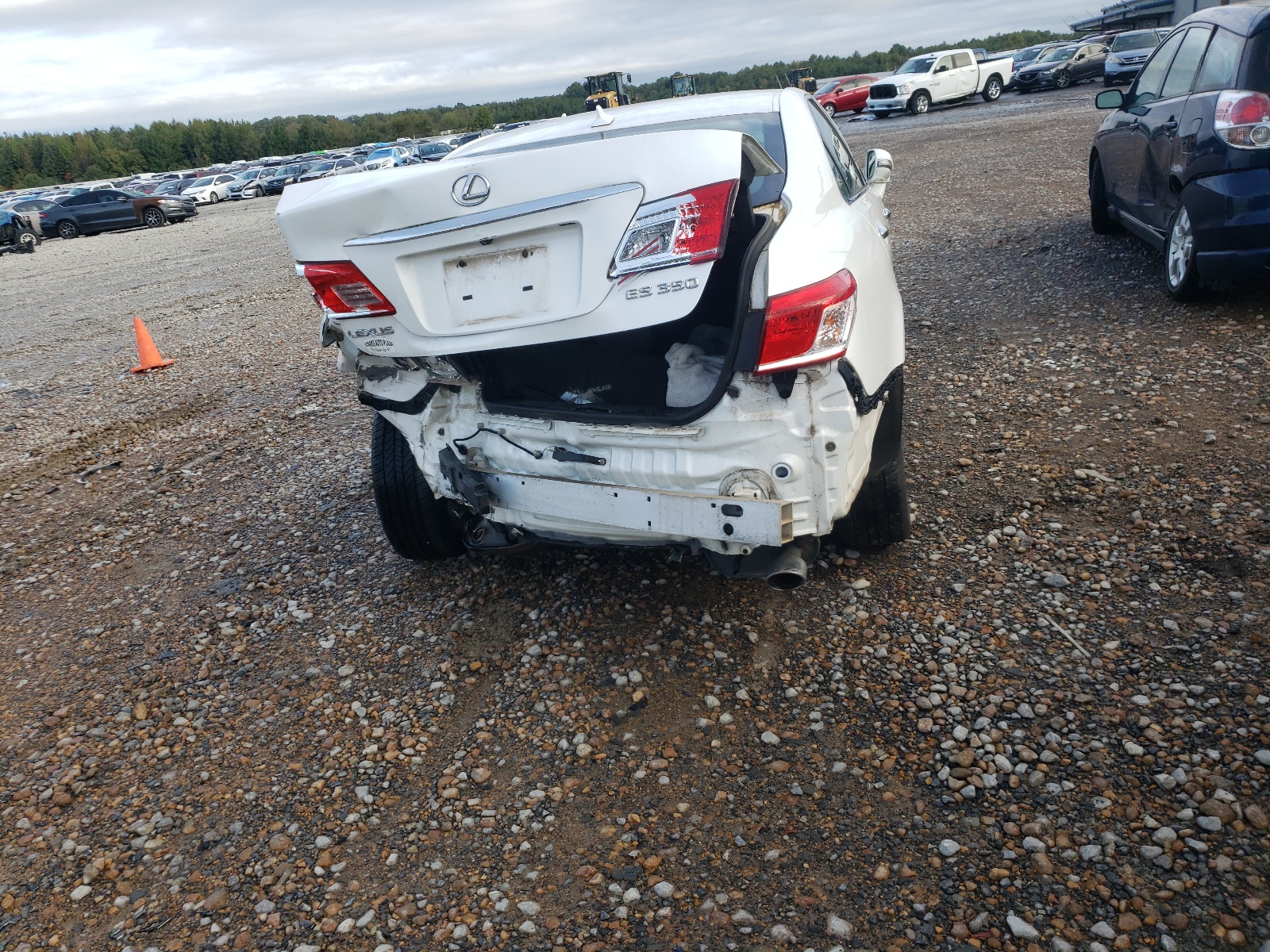 Photo 9 from auction – 2010 LEXUS ES 250 with VIN JTHBK1EG9A2347040
