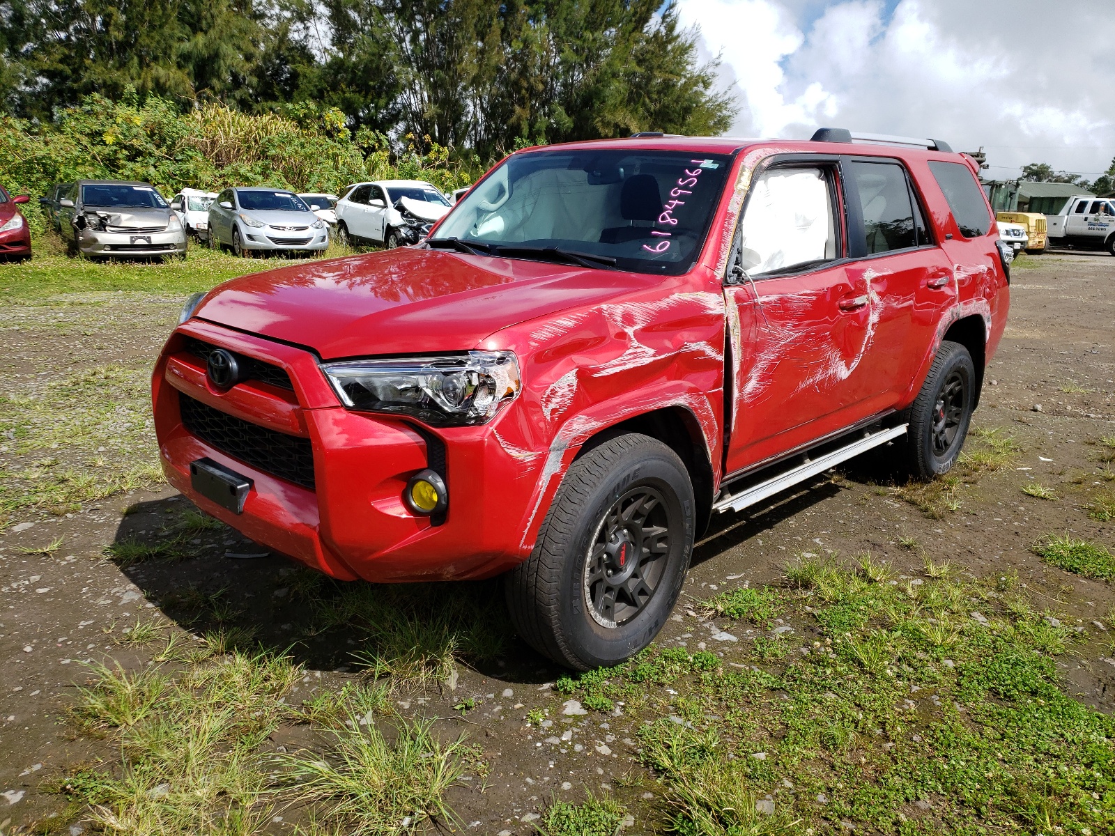 Photo 2 from auction – 2019 TOYOTA 4RUNNER SR with VIN JTEBU5JR3K5671669