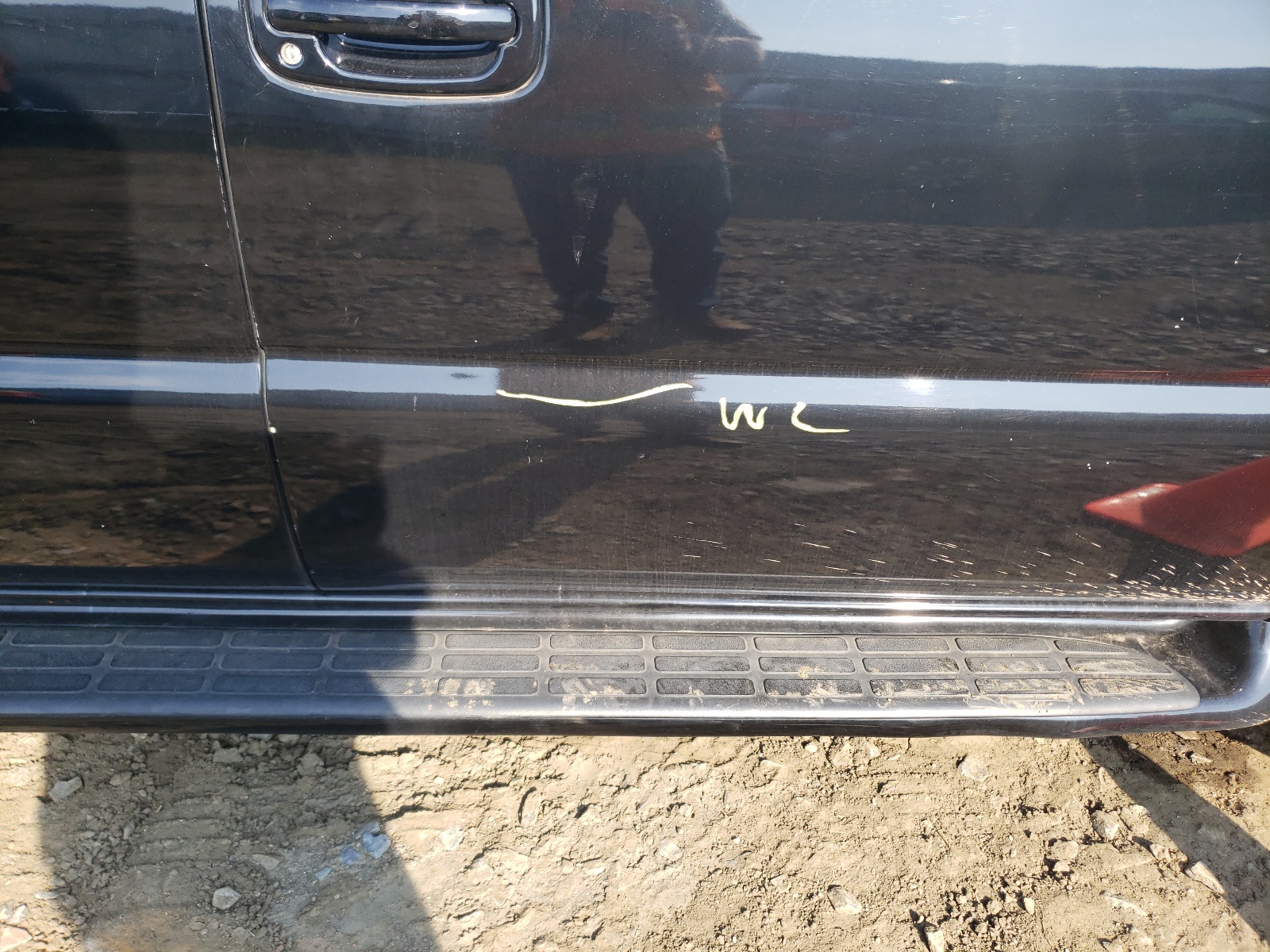 Photo 9 from auction – 2001 CHEVROLET SUBURBAN K with VIN 1GNFK16T41J305211