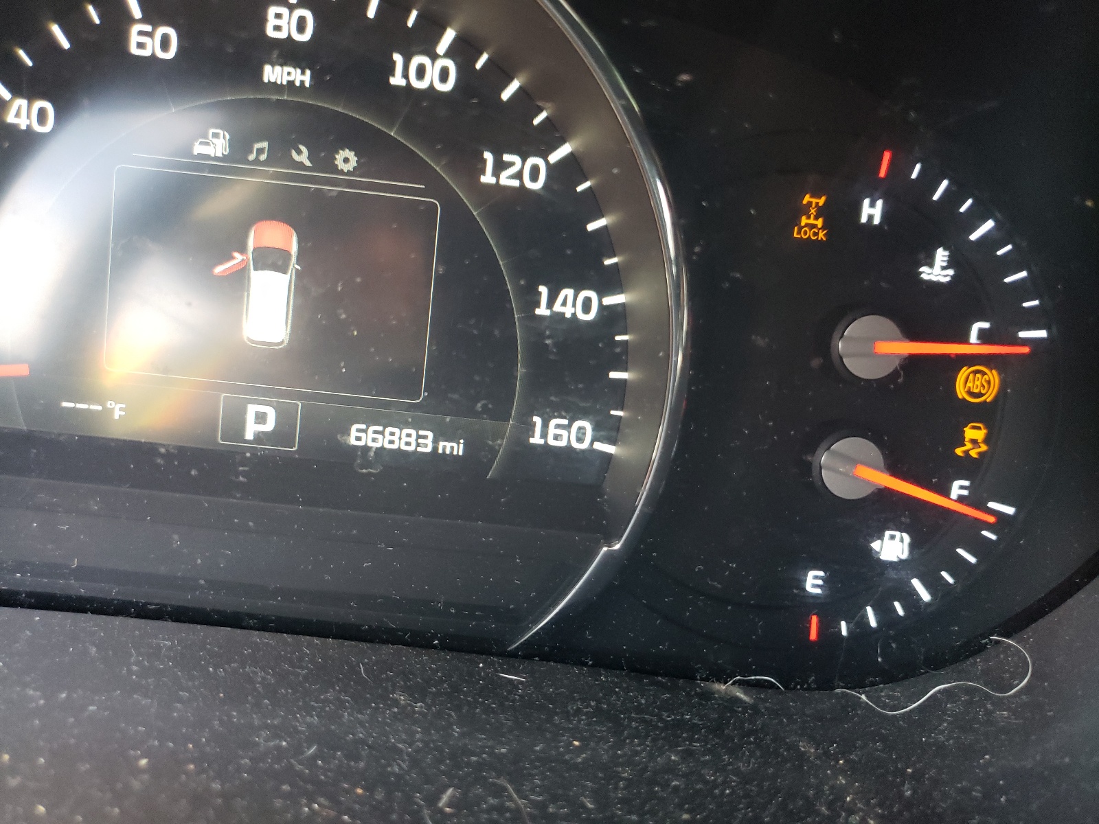 Photo 8 from auction – 2017 KIA SORENTO EX with VIN 5XYPHDA58HG239410