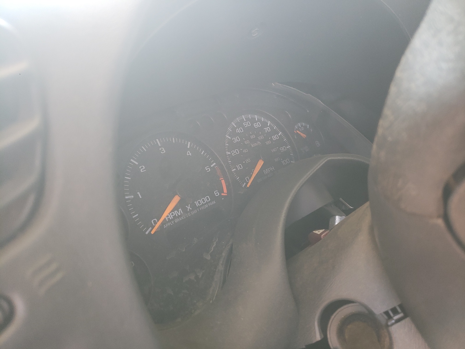 Photo 8 from auction – 1998 GMC SONOMA with VIN 1GTCS19X9W8508698