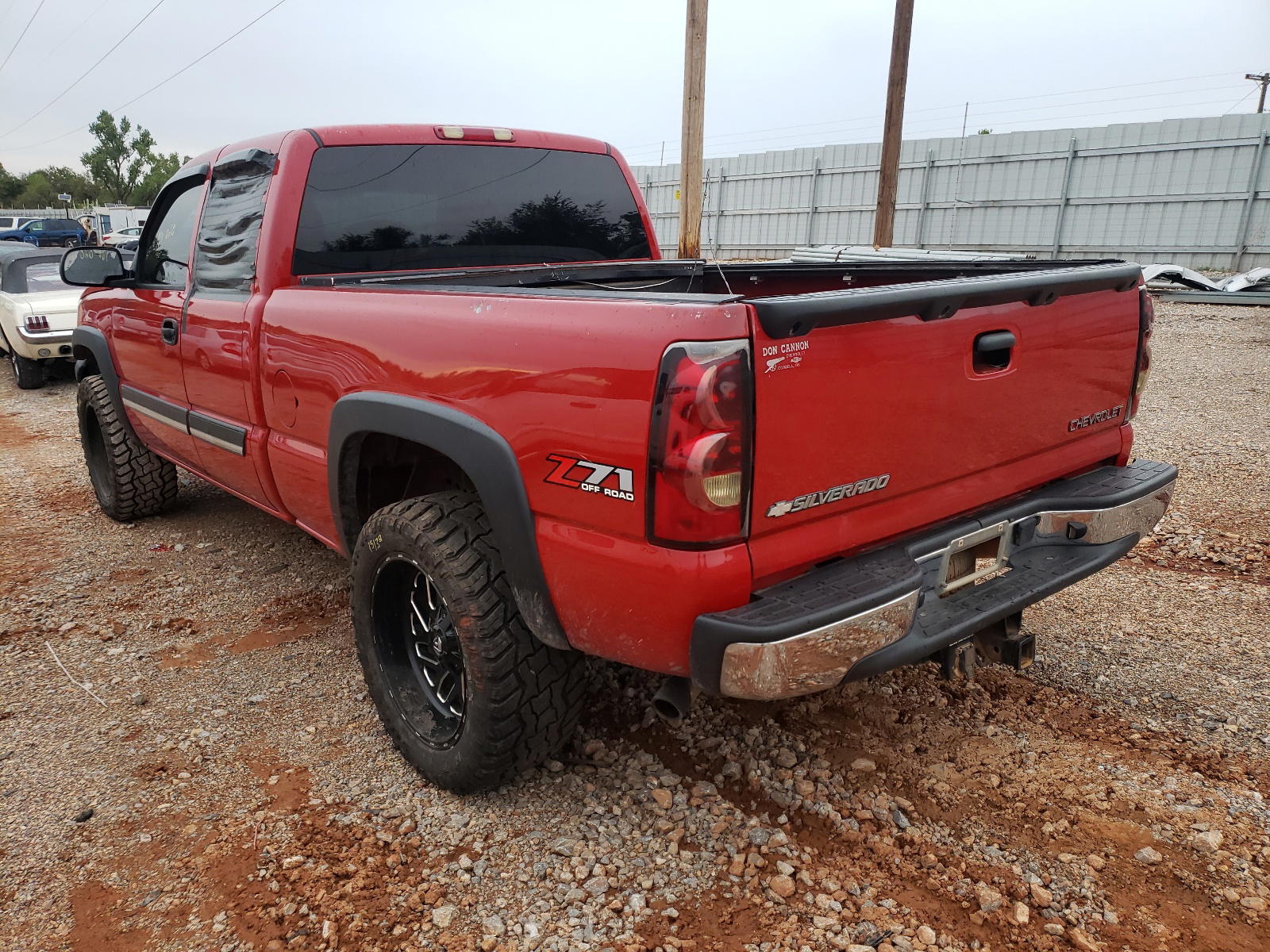 Photo 3 from auction – 2004 CHEVROLET SILVERADO with VIN 2GCEK19TX41227404