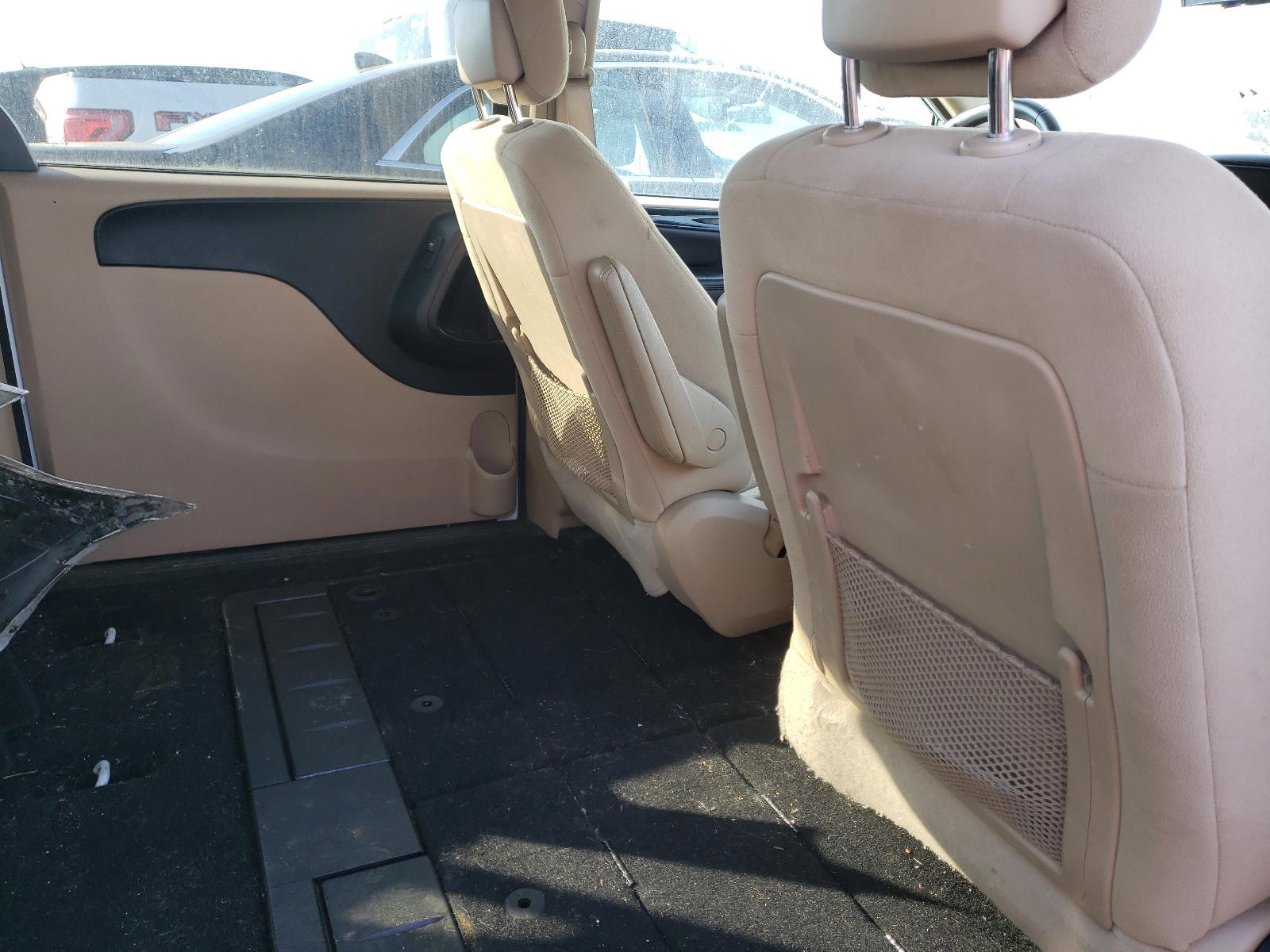 Photo 6 from auction – 2016 DODGE GRAND CARA with VIN 2C4RDGCG6GR357728
