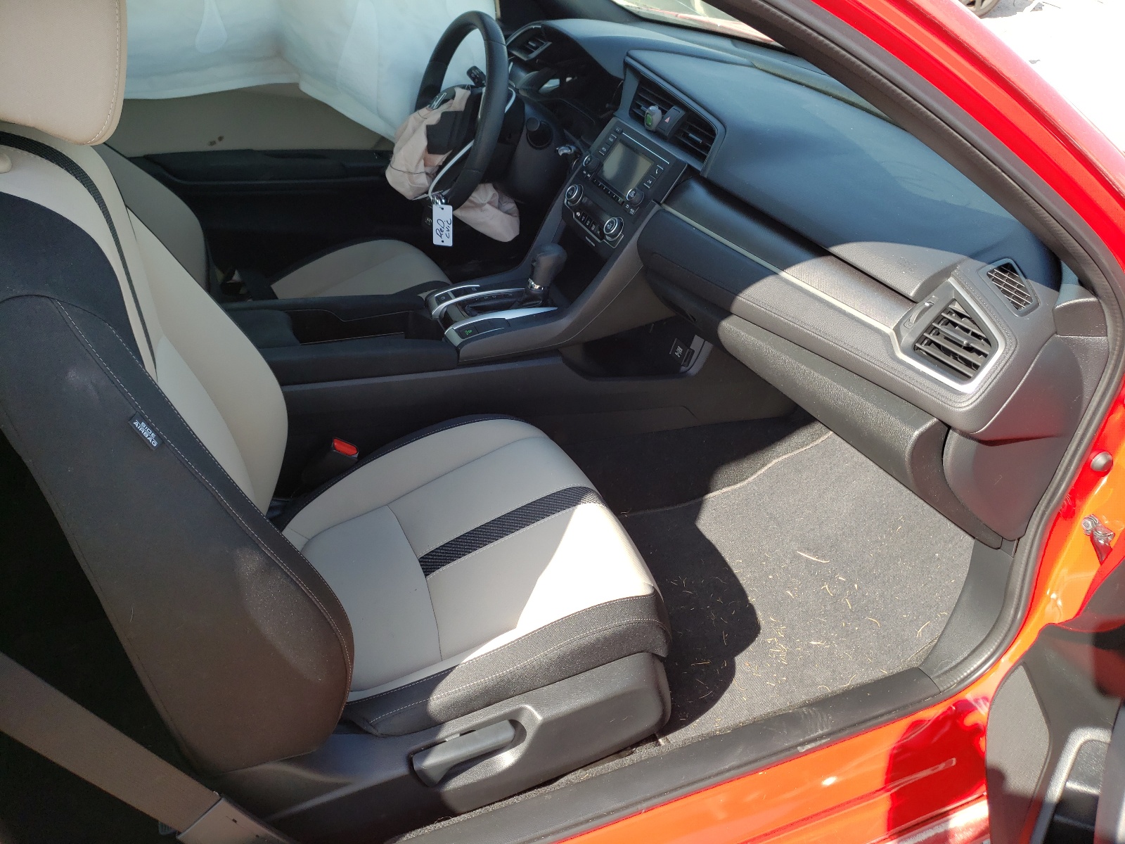 Photo 5 from auction – 2016 HONDA CIVIC LX with VIN 2HGFC4B06GH311364