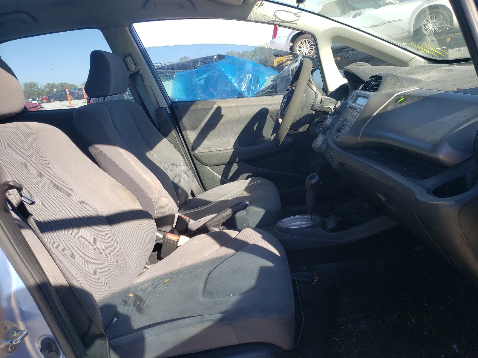 Photo 5 from auction – 2010 HONDA FIT with VIN JHMGE8H20AC019943