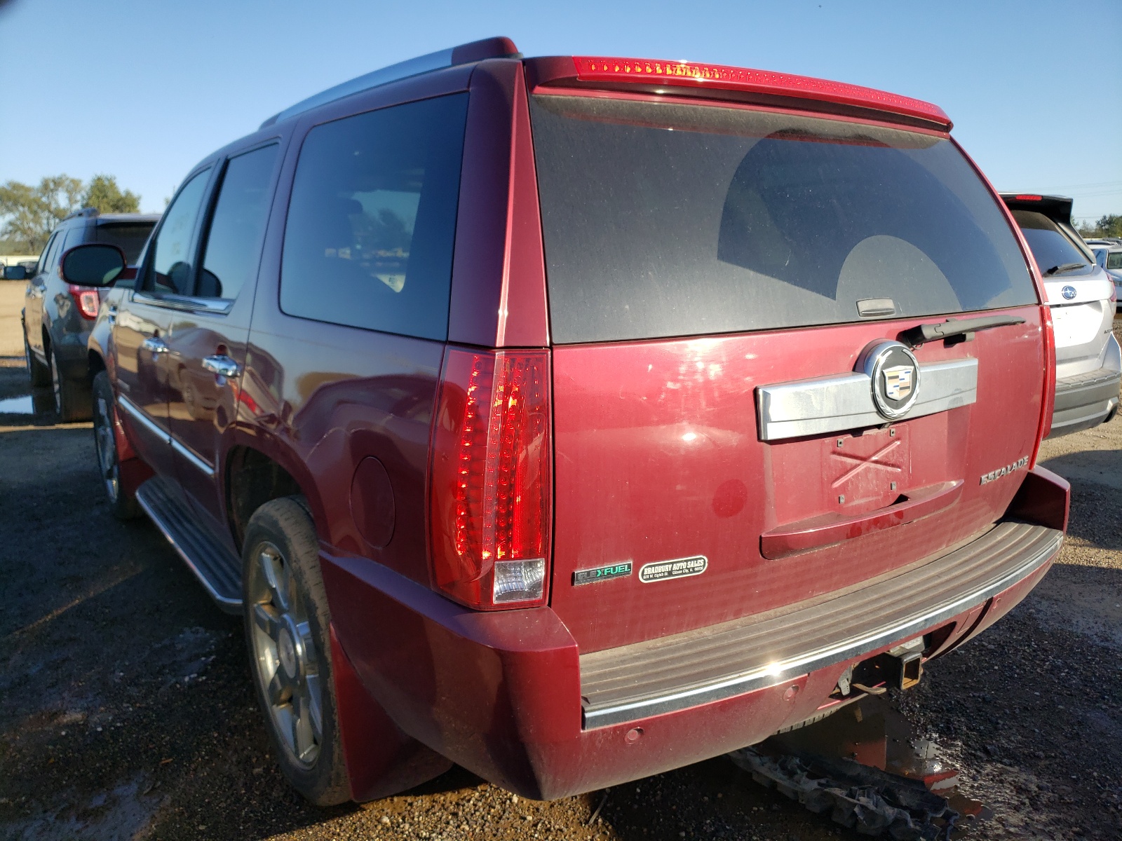 Photo 3 from auction – 2010 CADILLAC ESCALADE L with VIN 1GYUKBEFXAR147650