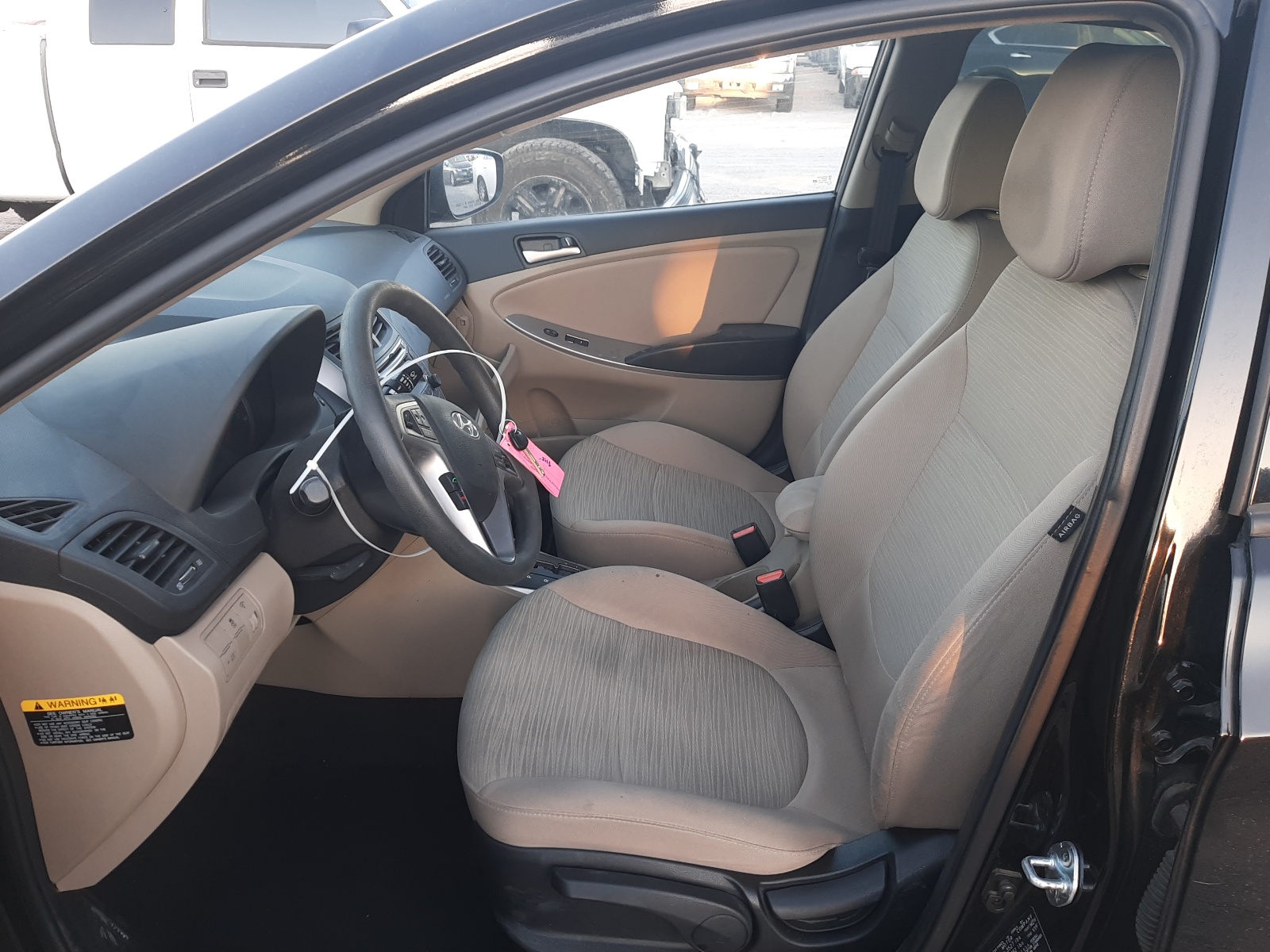 Photo 5 from auction – 2016 HYUNDAI ACCENT SE with VIN KMHCT4AE3GU092810