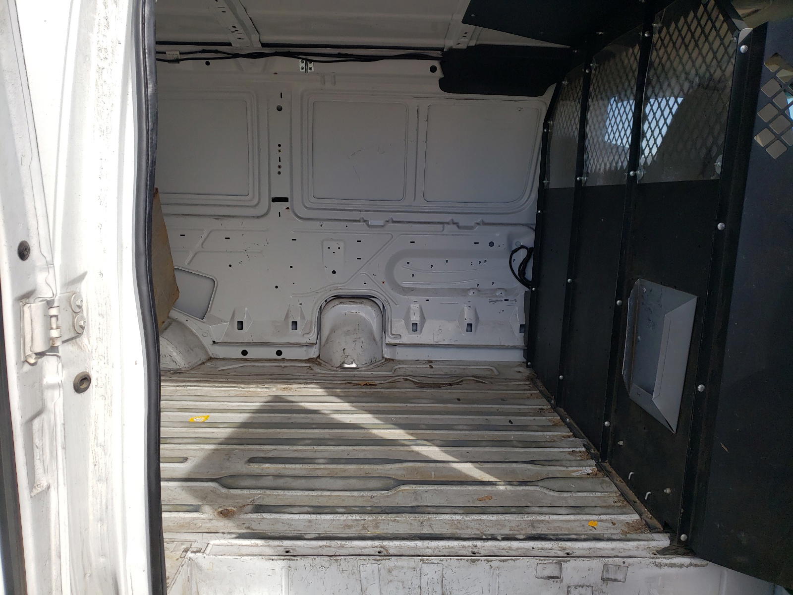 Photo 6 from auction – 2007 FORD ECONOLINE with VIN 1FTNE24L17DB46238