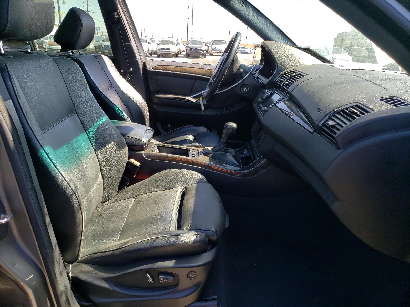 Photo 5 from auction – 2006 BMW X5 with VIN 5UXFB53546LV26128