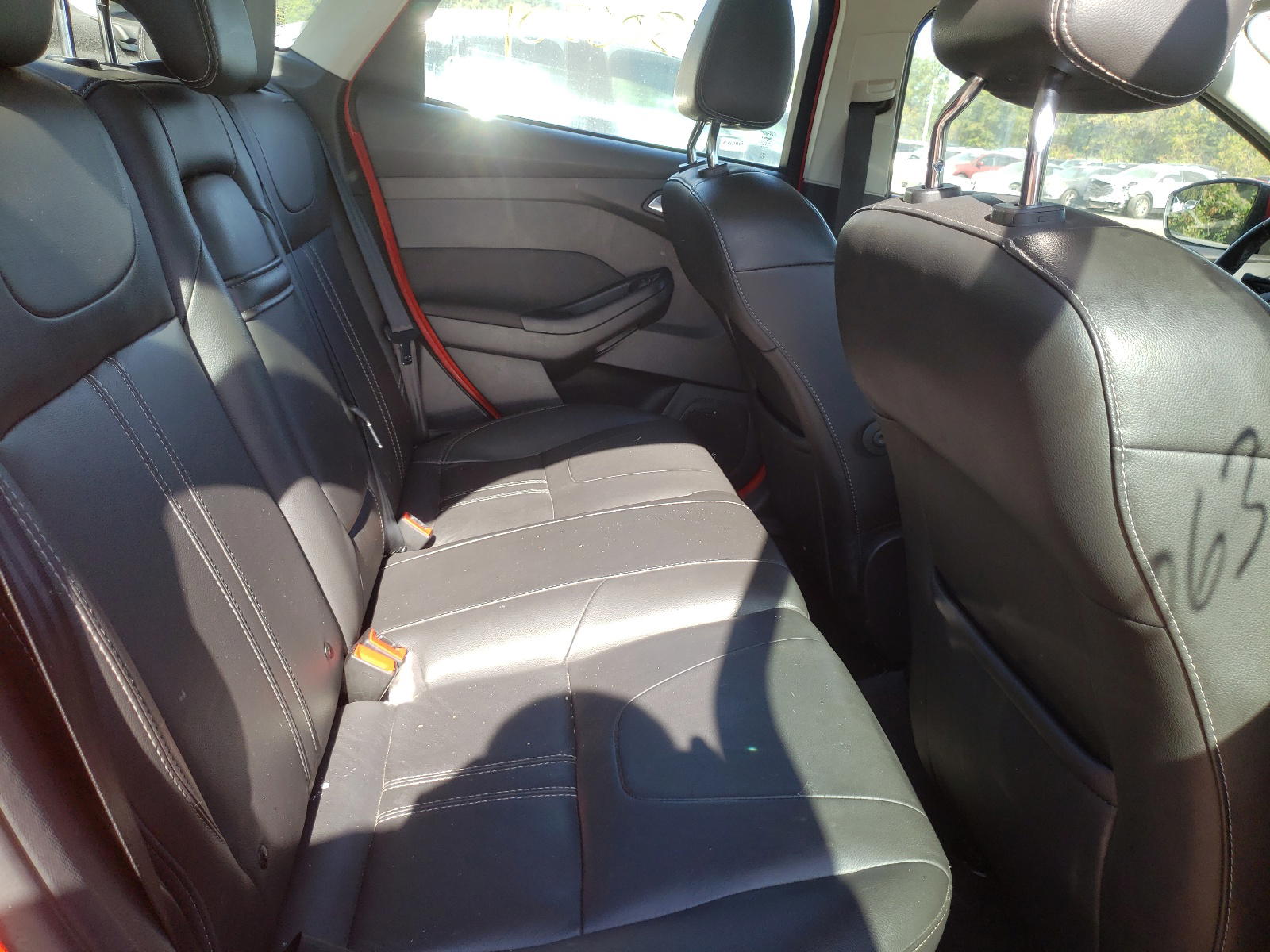 Photo 6 from auction – 2012 FORD FOCUS SEL with VIN 1FAHP3H22CL219136