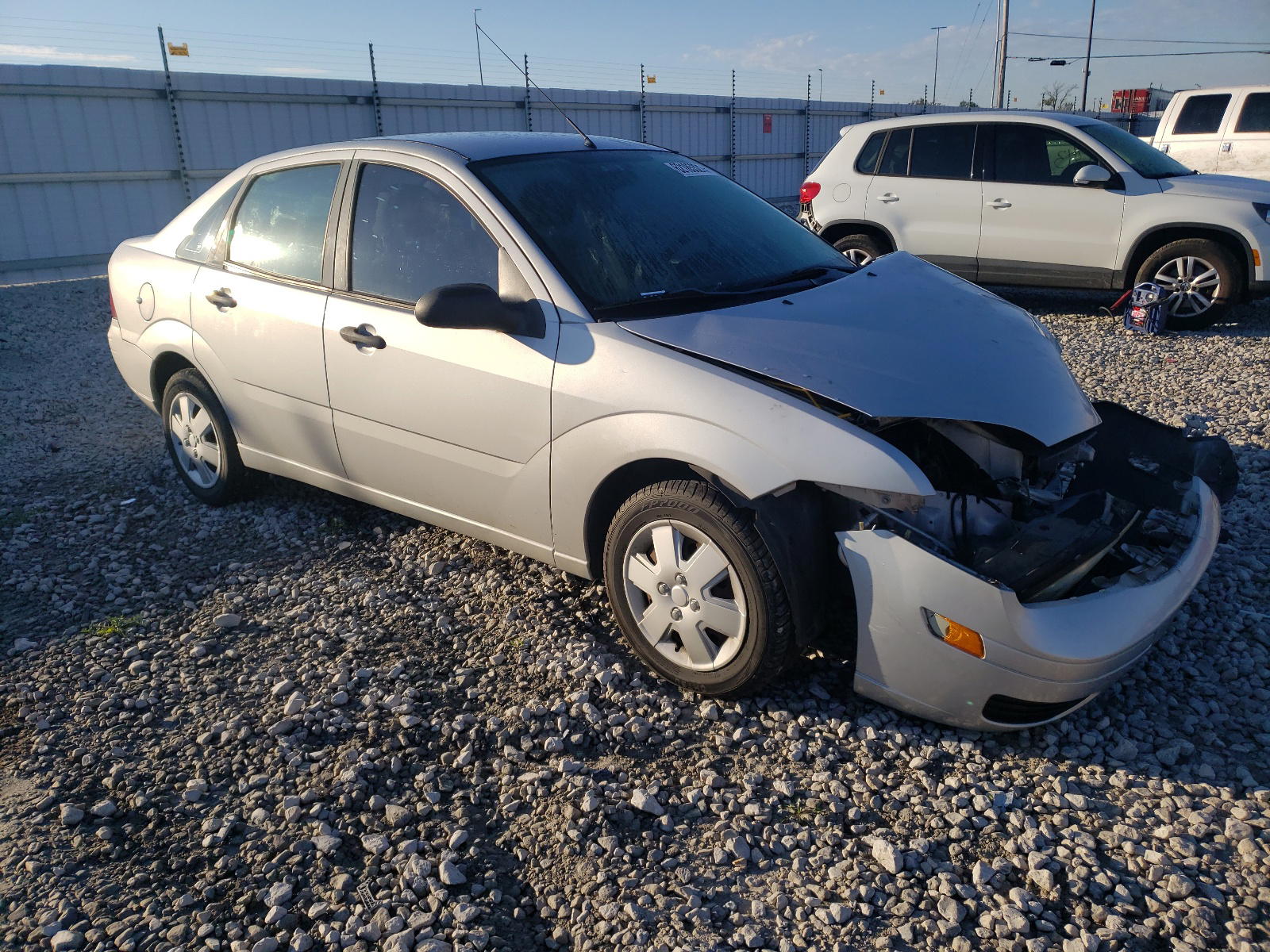 FORD FOCUS 2007 with VIN 1FAFP34N57W356759 - Photo from auction