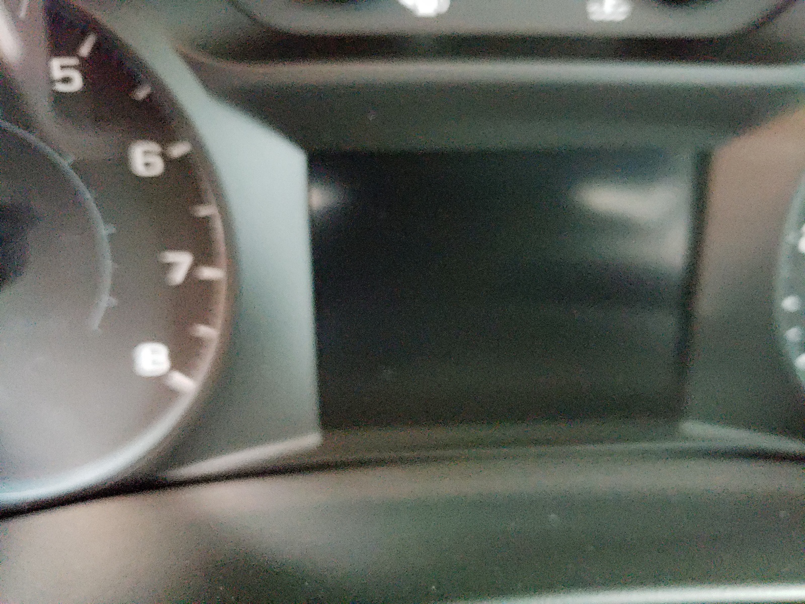 Photo 8 from auction – 2018 CHEVROLET EQUINOX LT with VIN 2GNAXJEV1J6330949