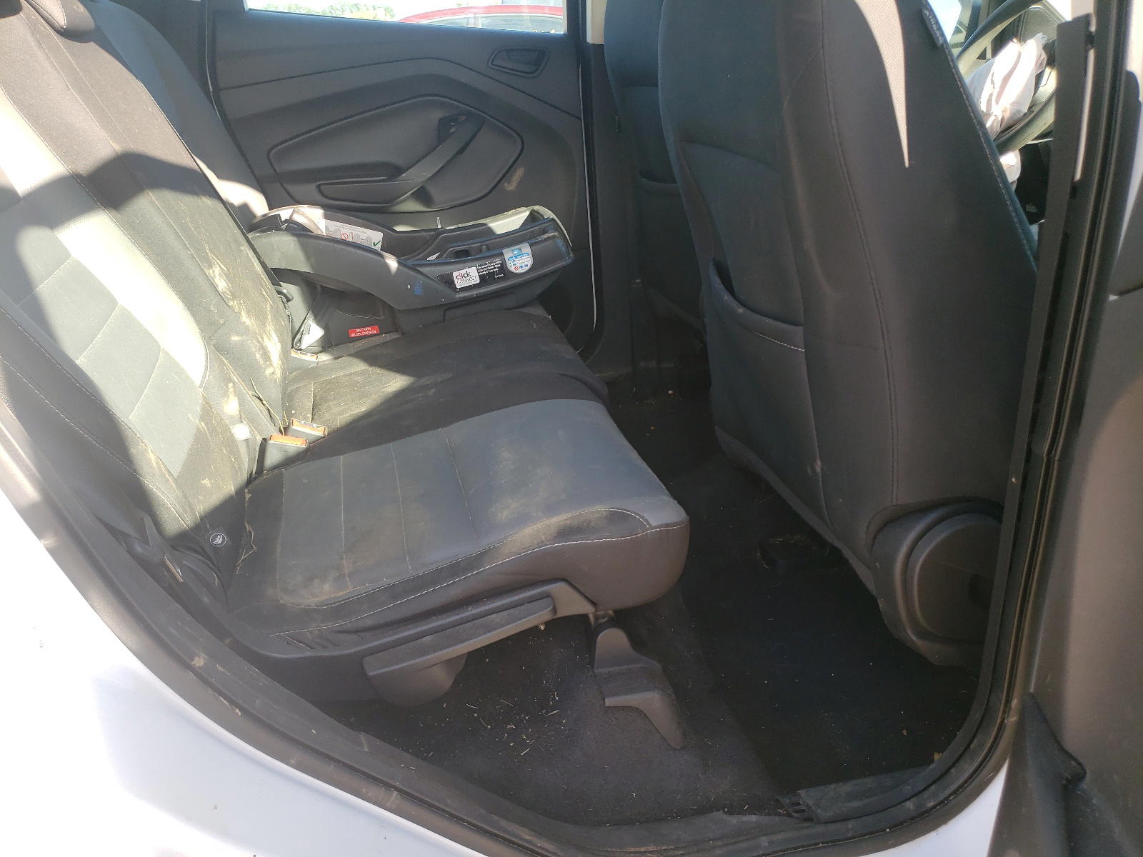 Photo 6 from auction – 2017 FORD ESCAPE S with VIN 1FMCU0F70HUC84543