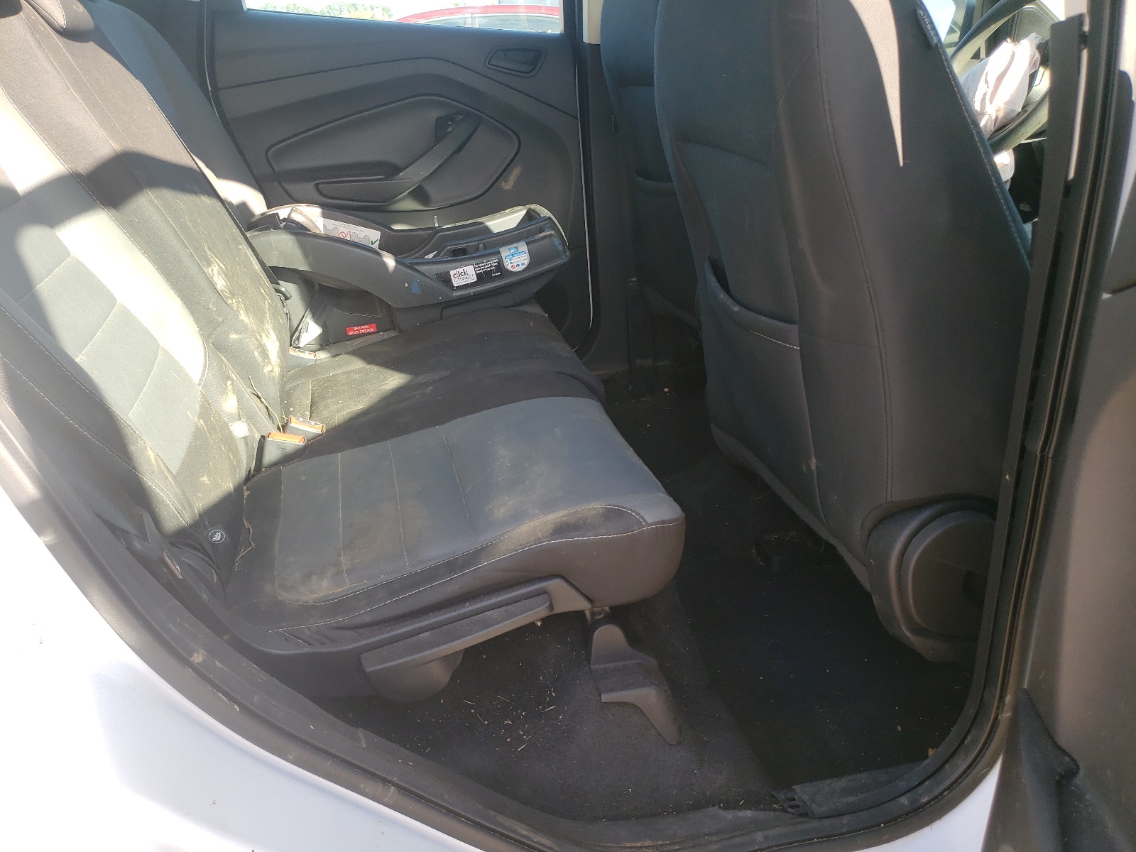 صورة رقم 6 من المزاد - 2017 FORD ESCAPE S مع VIN 1FMCU0F70HUC84543