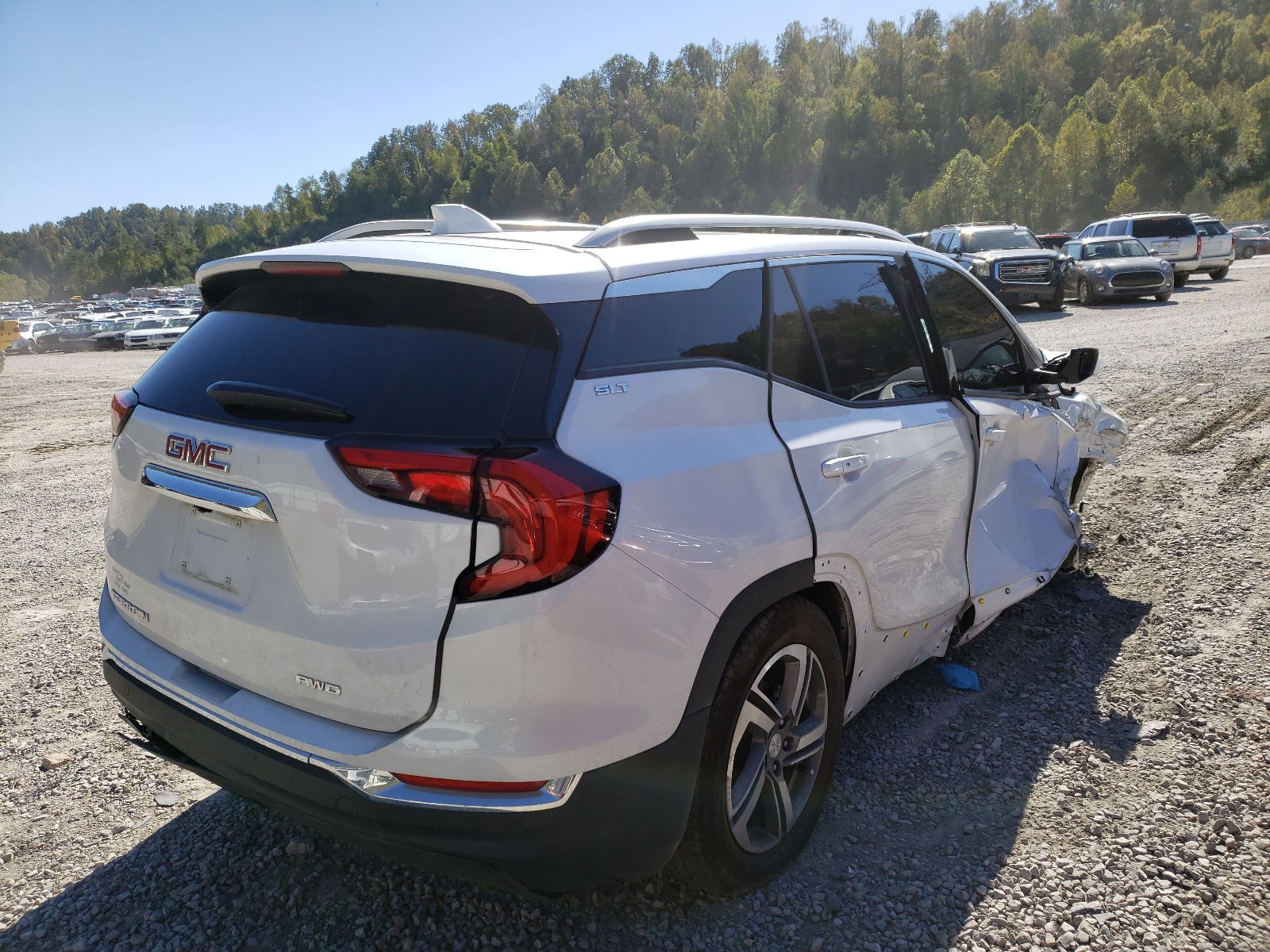 Photo 4 from auction – 2021 GMC TERRAIN SL with VIN 3GKALVEV8ML347568