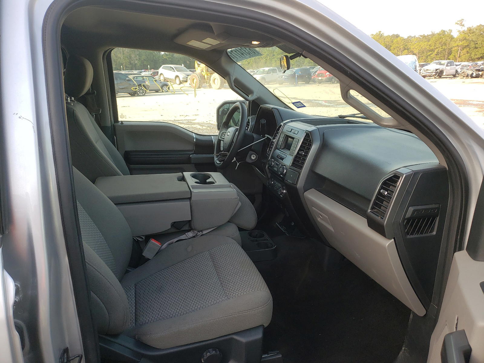 Photo 5 from auction – 2018 FORD F150 SUPER with VIN 1FTEW1CB1JFB30438