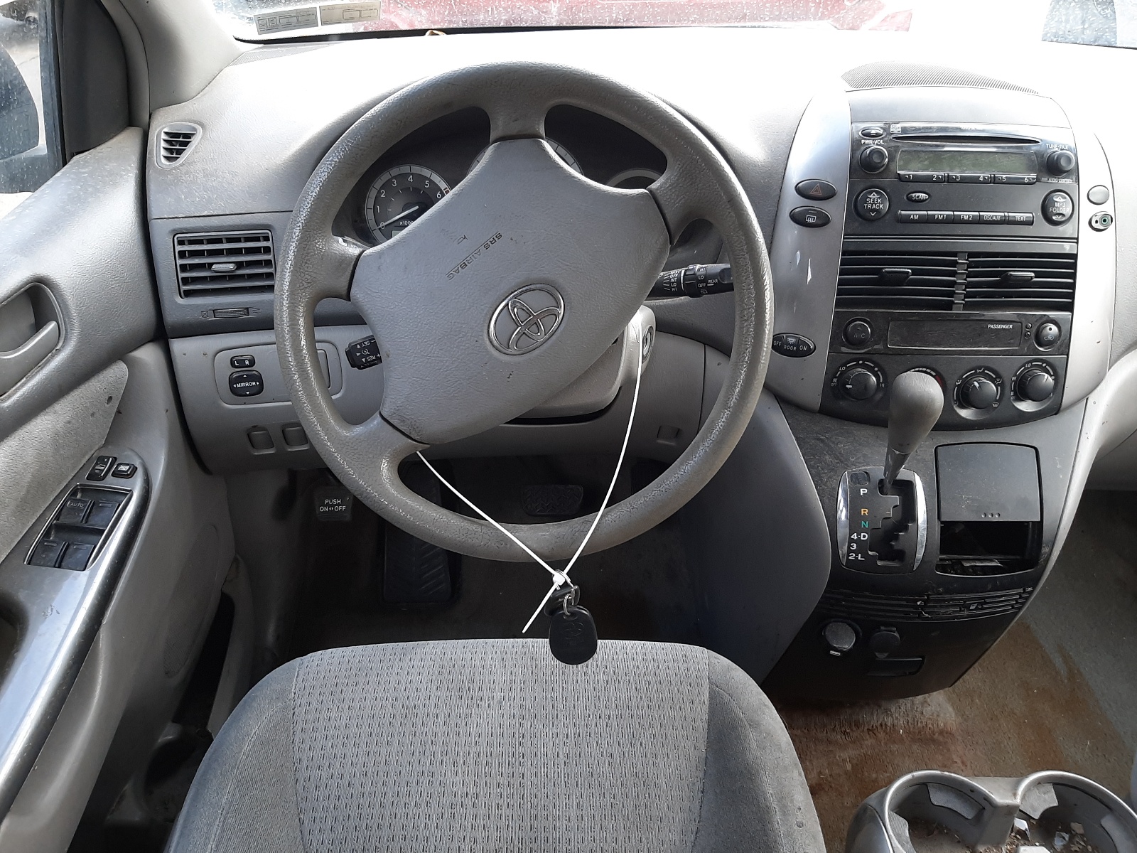 Photo 9 from auction – 2006 TOYOTA SIENNA CE with VIN 5TDZA23C76S504038