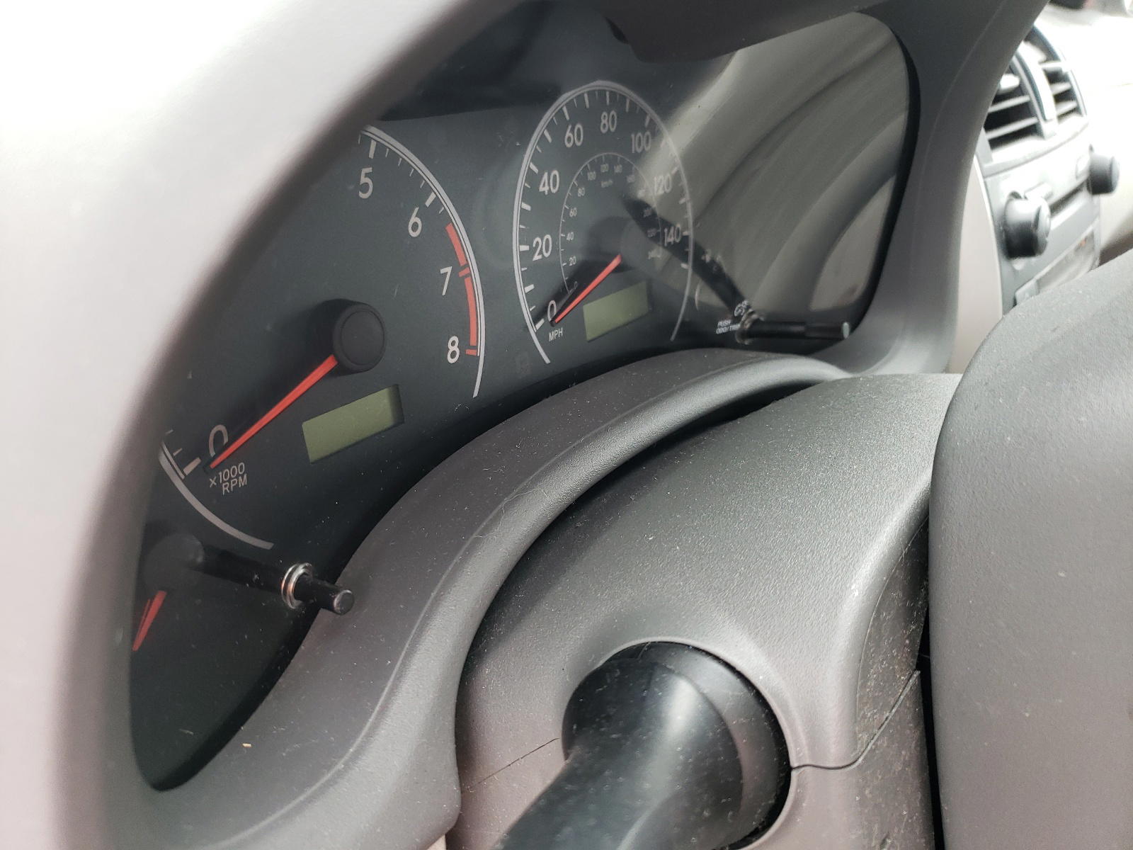 Photo 8 from auction – 2009 TOYOTA COROLLA BA with VIN 2T1BU40E79C127668