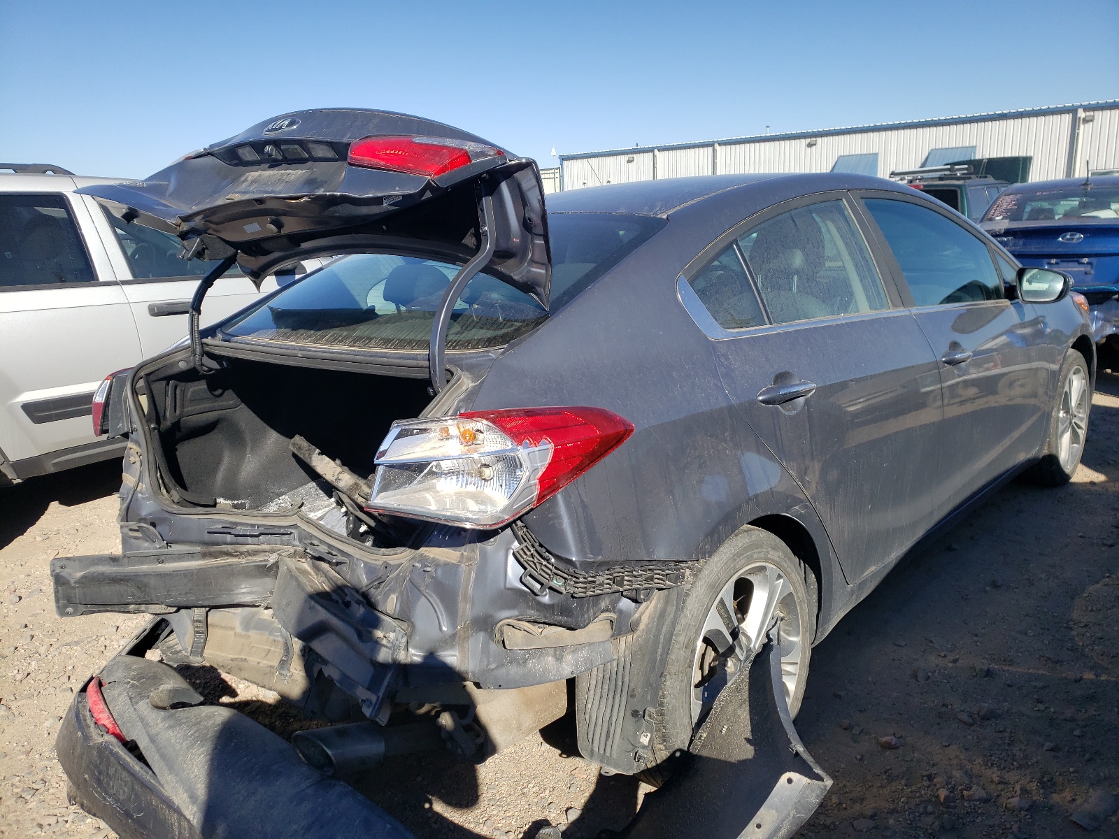 Photo 4 from auction – 2016 KIA FORTE EX with VIN KNAFZ4A87G5578523