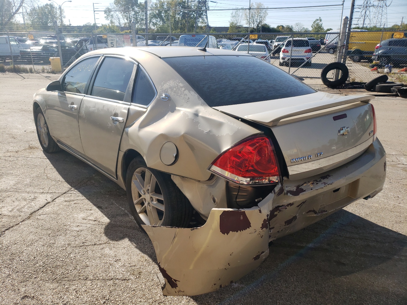 Photo 3 from auction – 2008 CHEVROLET IMPALA LTZ with VIN 2G1WU583381345381