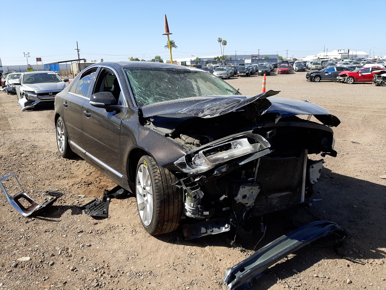 VOLVO S80 T6 2013 with VIN YV1902AH5D1170856 - Photo from auction