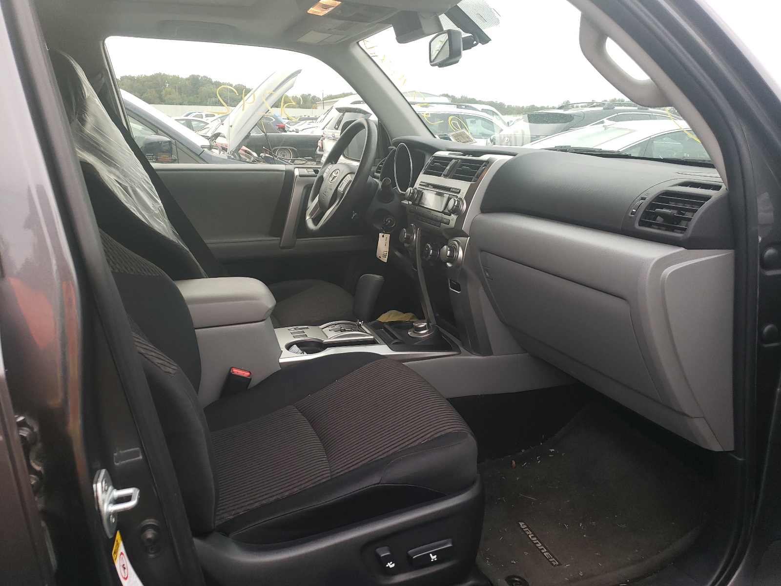 Photo 5 from auction – 2013 TOYOTA 4RUNNER SR with VIN JTEBU5JR0D5121915