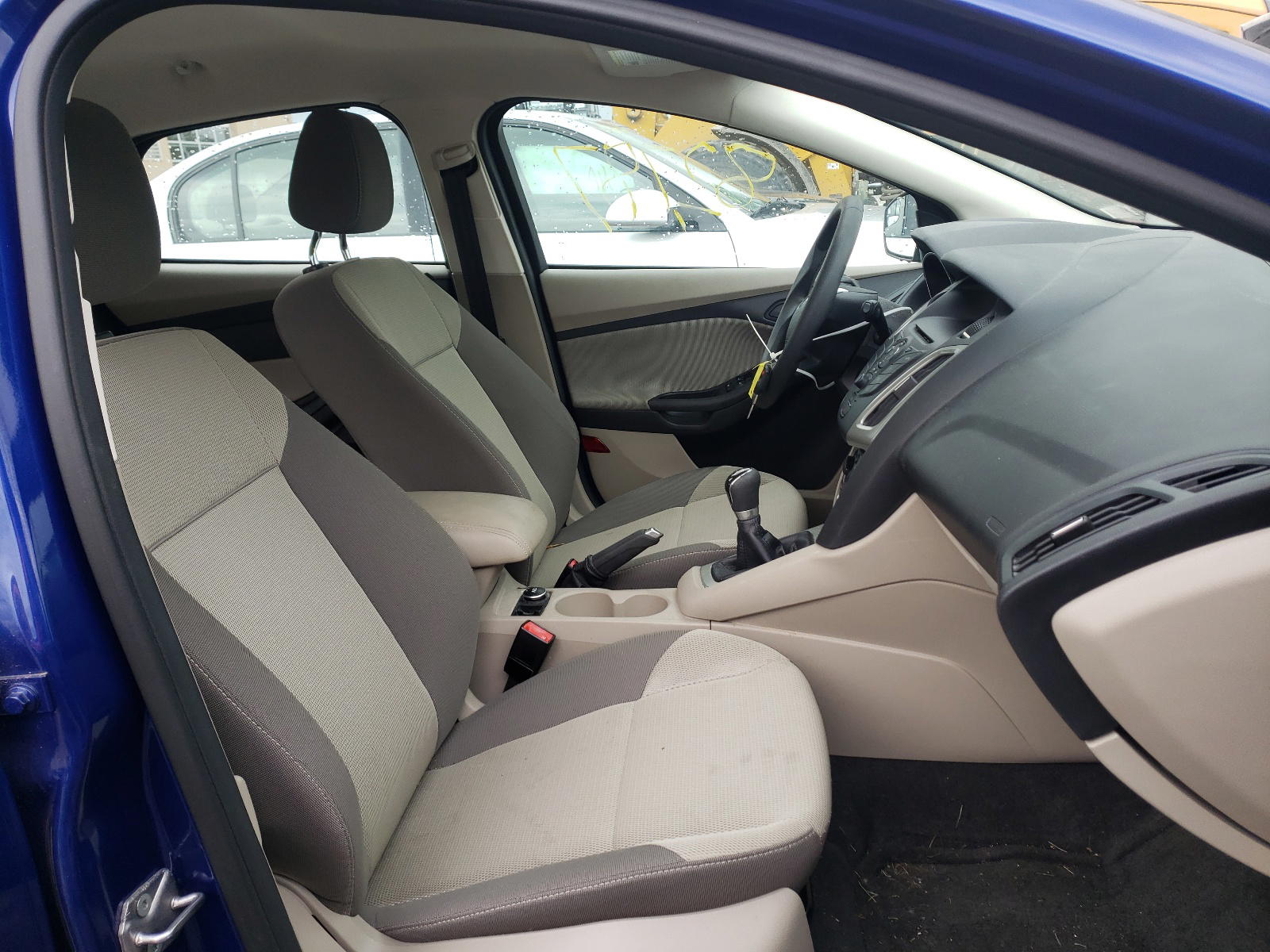 Photo 5 from auction – 2012 FORD FOCUS SE with VIN 1FAHP3K26CL313187