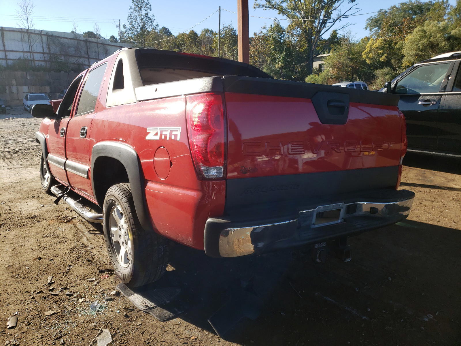 Photo 3 from auction – 2003 CHEVROLET AVALANCHE with VIN 3GNEC13T53G319975