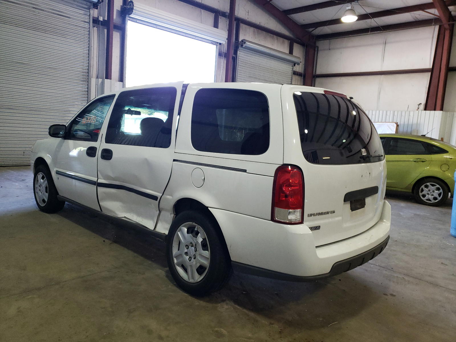 Photo 3 from auction – 2007 CHEVROLET UPLANDER L with VIN 1GNDV23W57D187213