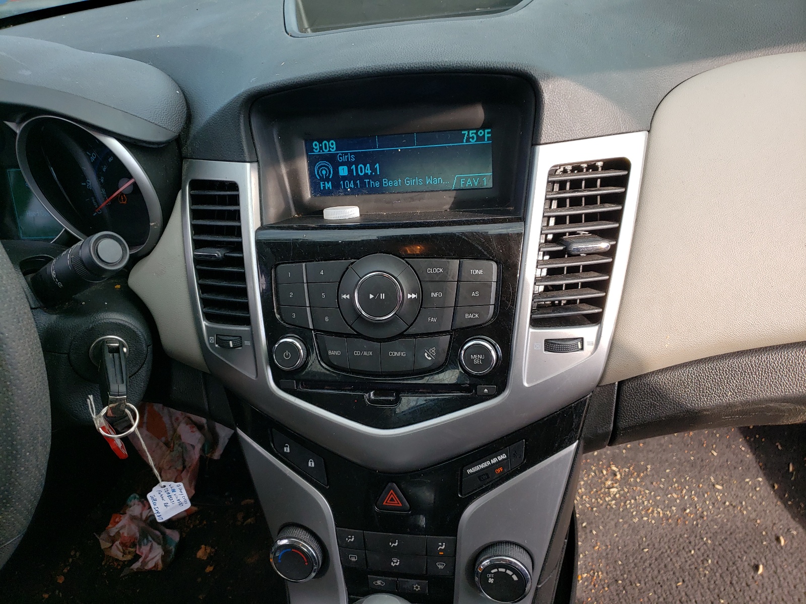 Photo 9 from auction – 2012 CHEVROLET CRUZE LS with VIN 1G1PC5SH3C7345887