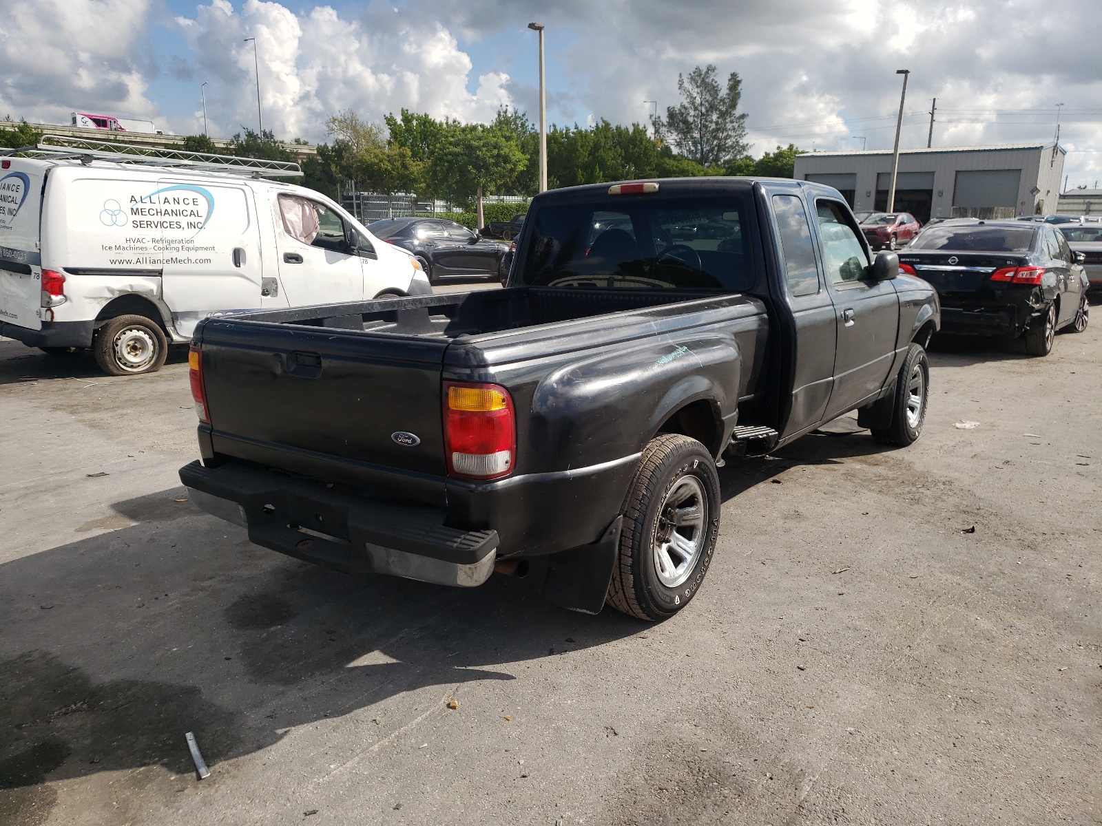 Photo 4 from auction – 1998 FORD RANGER SUP with VIN 1FTYR14U4WTA80020