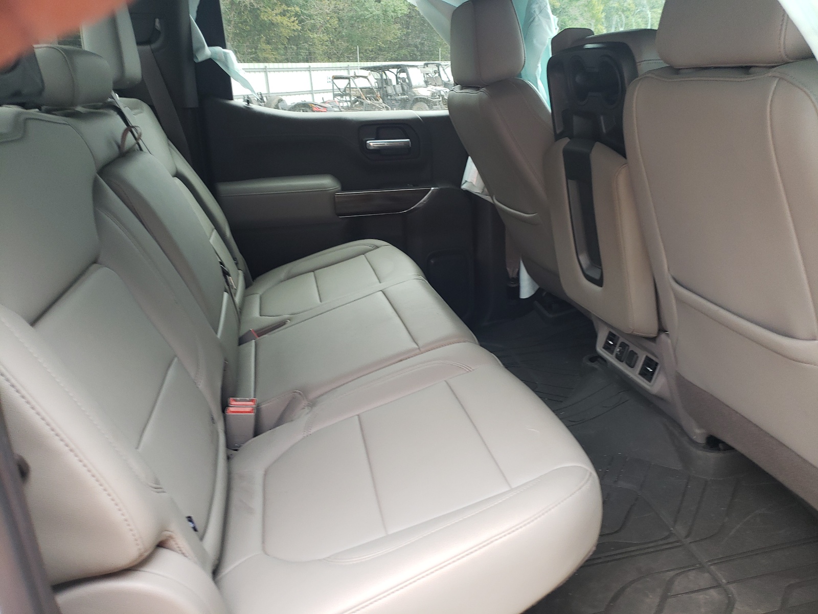 Photo 6 from auction – 2019 CHEVROLET SILVERADO with VIN 3GCUYDED4KG172656