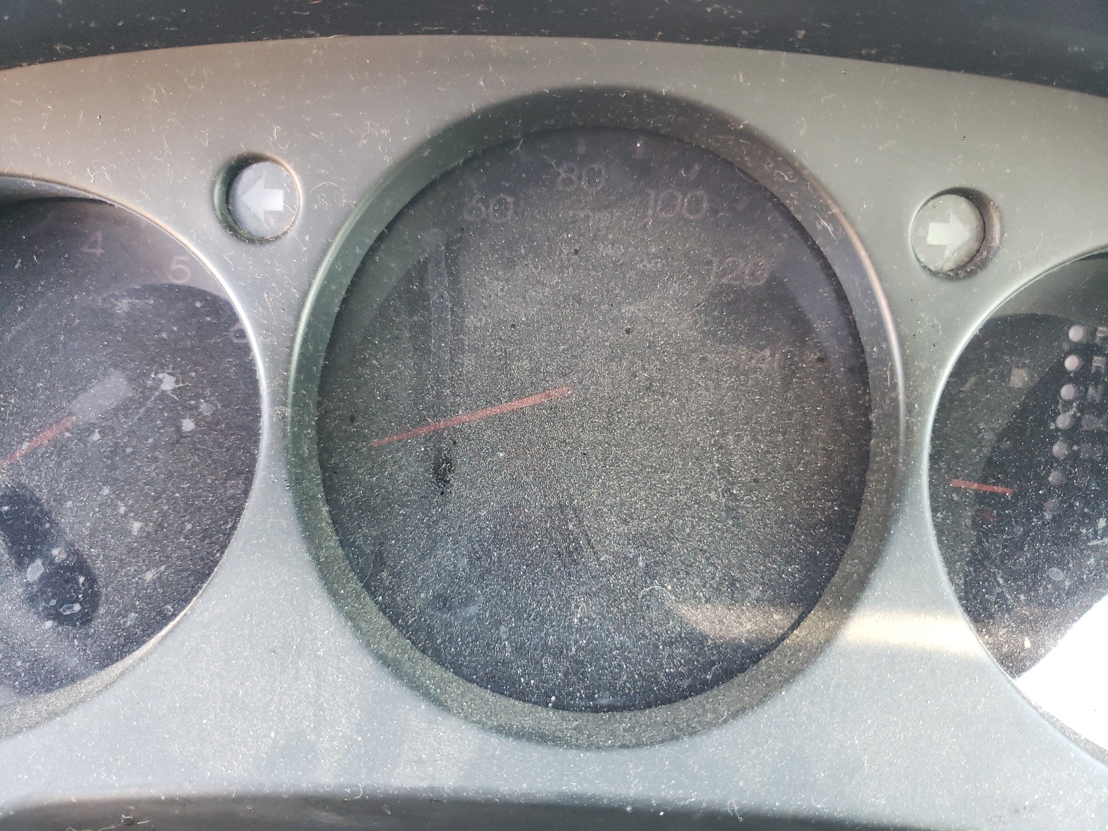 Photo 8 from auction – 1999 ACURA 3.5RL with VIN JH4KA9667XC007637